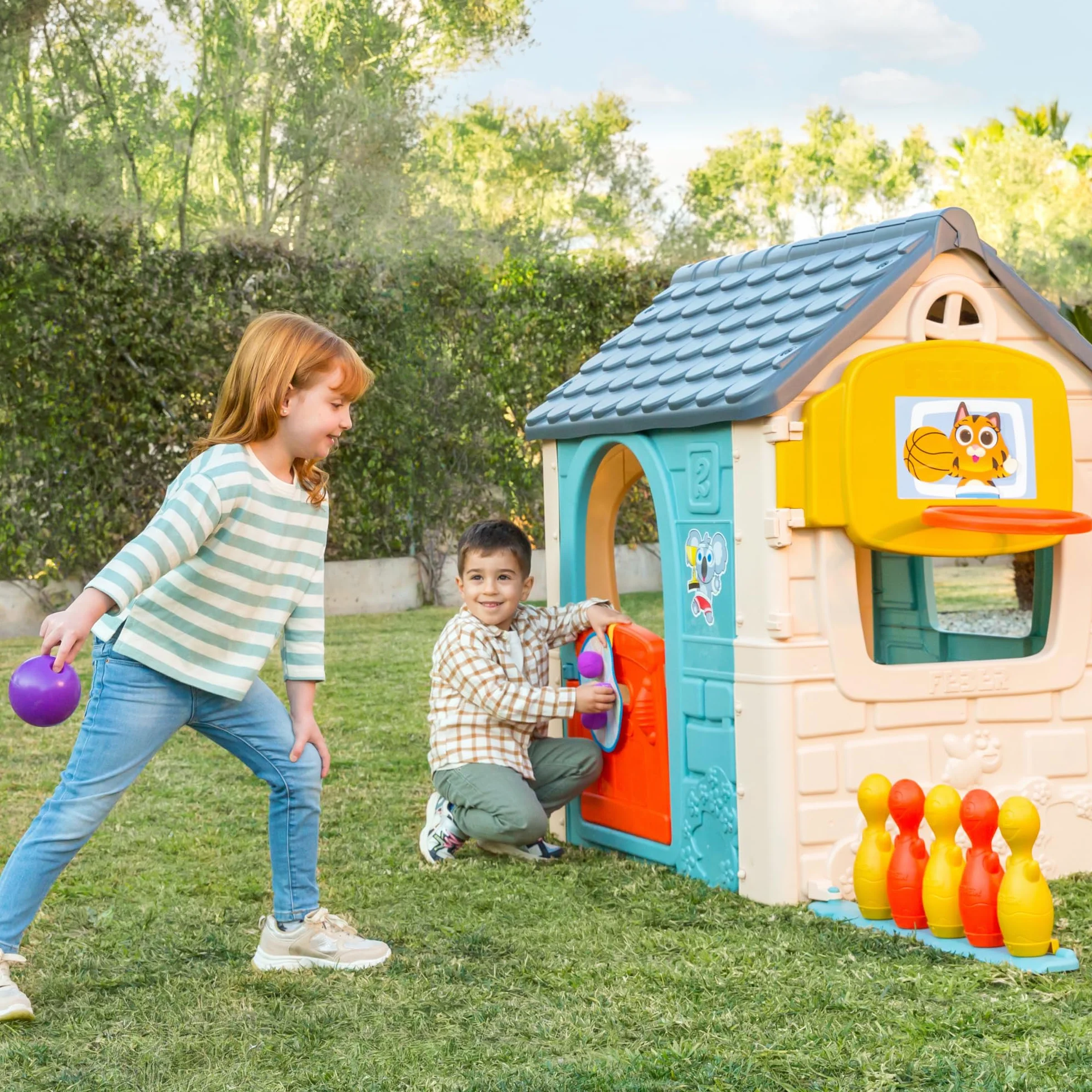 FEBER Casual 6 Activities House Casa con 6 Actividades de Juego Accesorios Incluidos Colores Resistentes a la Luz Solar Montaje Fácil A Partir de 3 años