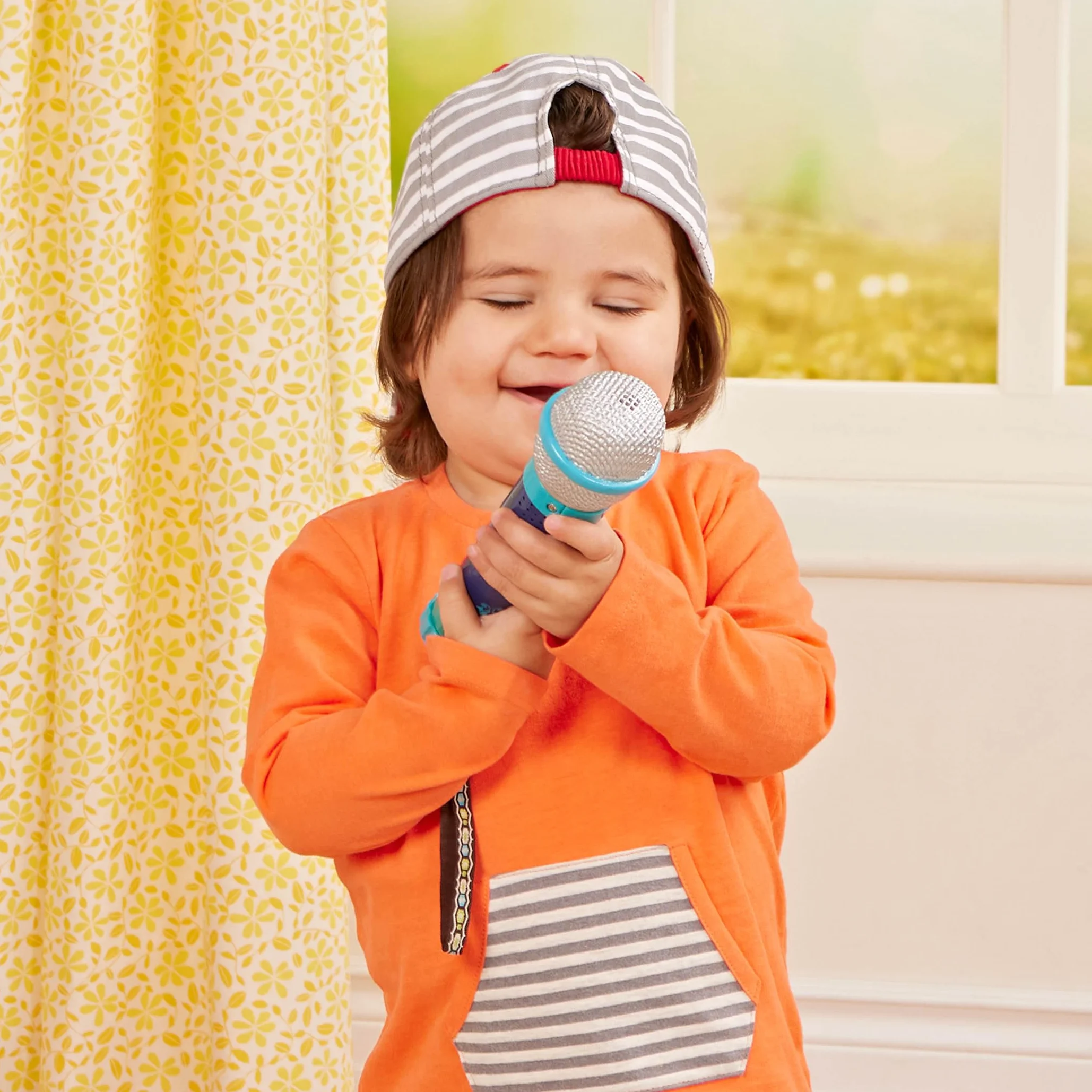 B. toys Okideoke Micrófono para niños Karaoke Juguete 8 Canciones pregrabadas Control Volumen Tempo 18 Meses+