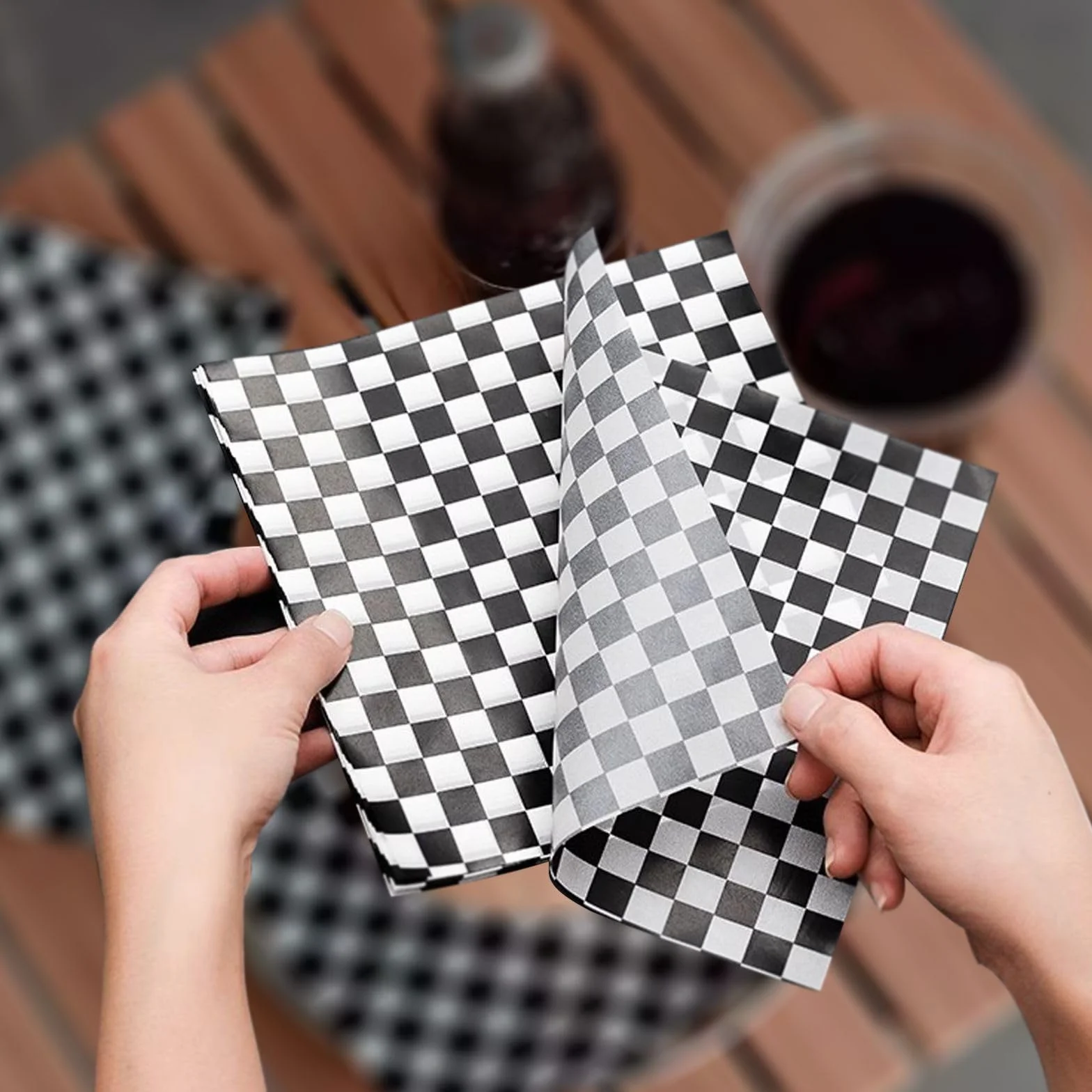 Papel Antigrasa Resistente 100 Piezas Hojas Checkered Deli Basket Liner para Envolver Hamburguesas y Snacks