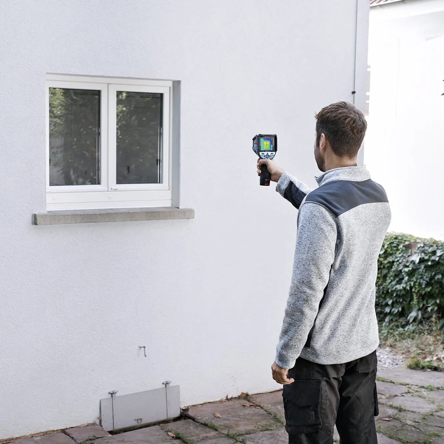 Bosch Professional 12V Cámara térmica GTC 600 C (2 baterías de 12 V, con aplicación, rango de temperatura: de -20 °C a +600 °C, resolución: 256 x 192 px, bolsa protectora) - Amazon Exclusive Set