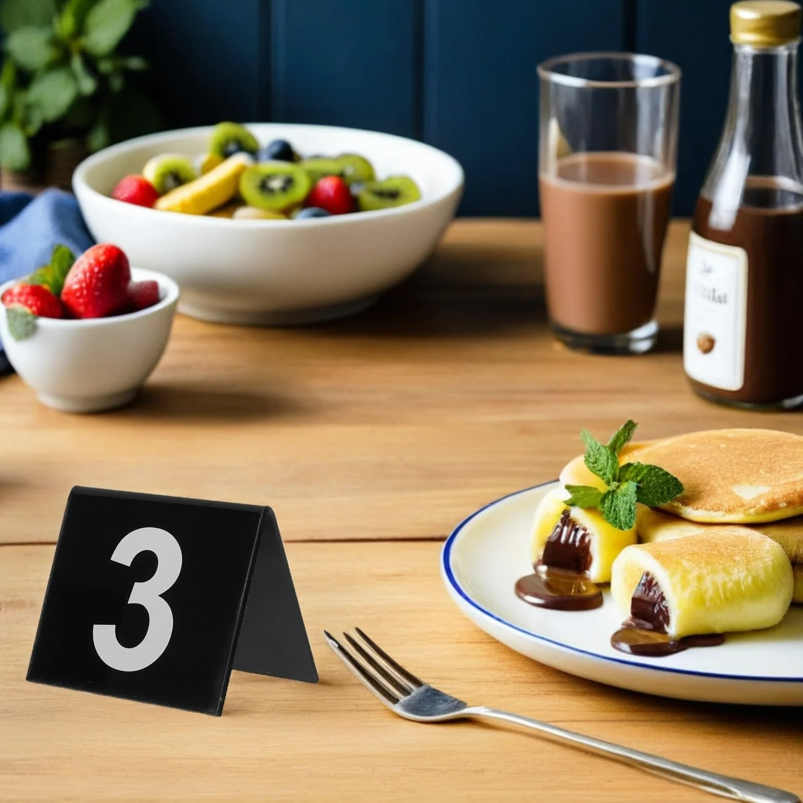 POPETPOP Números de Mesa Acrílicos 1-50, Carteles Triangulares V | Doble Cara Visible, Base Estable, 50 Piezas, Diseño Compacto para Áreas de Comedor Reducidas