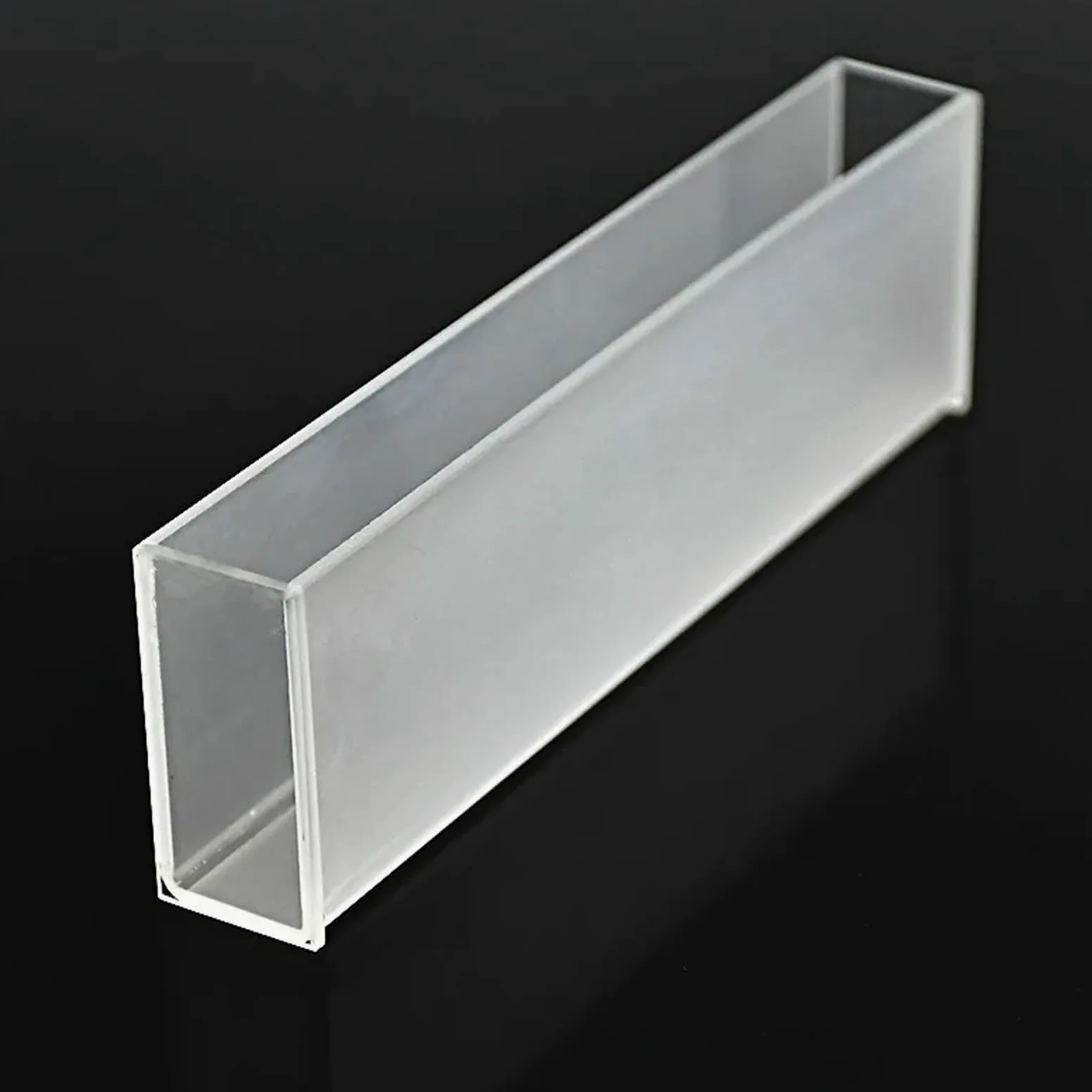 Cuvette de cuarzo de ángulo recto ， Cubeta de cuarzo con trayectoria de luz de 100 mm y celda de espectrómetro de 35 ml for espectrofotómetro con tecnología de sinterización de frita (paquete de 1)