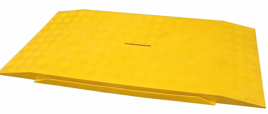 ADO - Placa cubre zanja Plastrong 1355x755x50 mm. Pasarela salva zanjas de plástico para tapar agujero temporal en obra