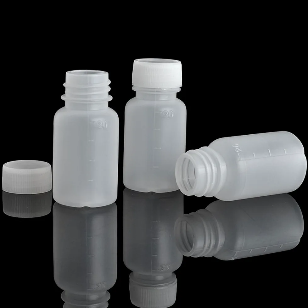 Dealglad 100 piezas de 20 ml polietileno vacío de plástico pequeña boca Graduado Laboratorio Química Recipiente Botella de reactivo muestra de sellado líquido medicina botella