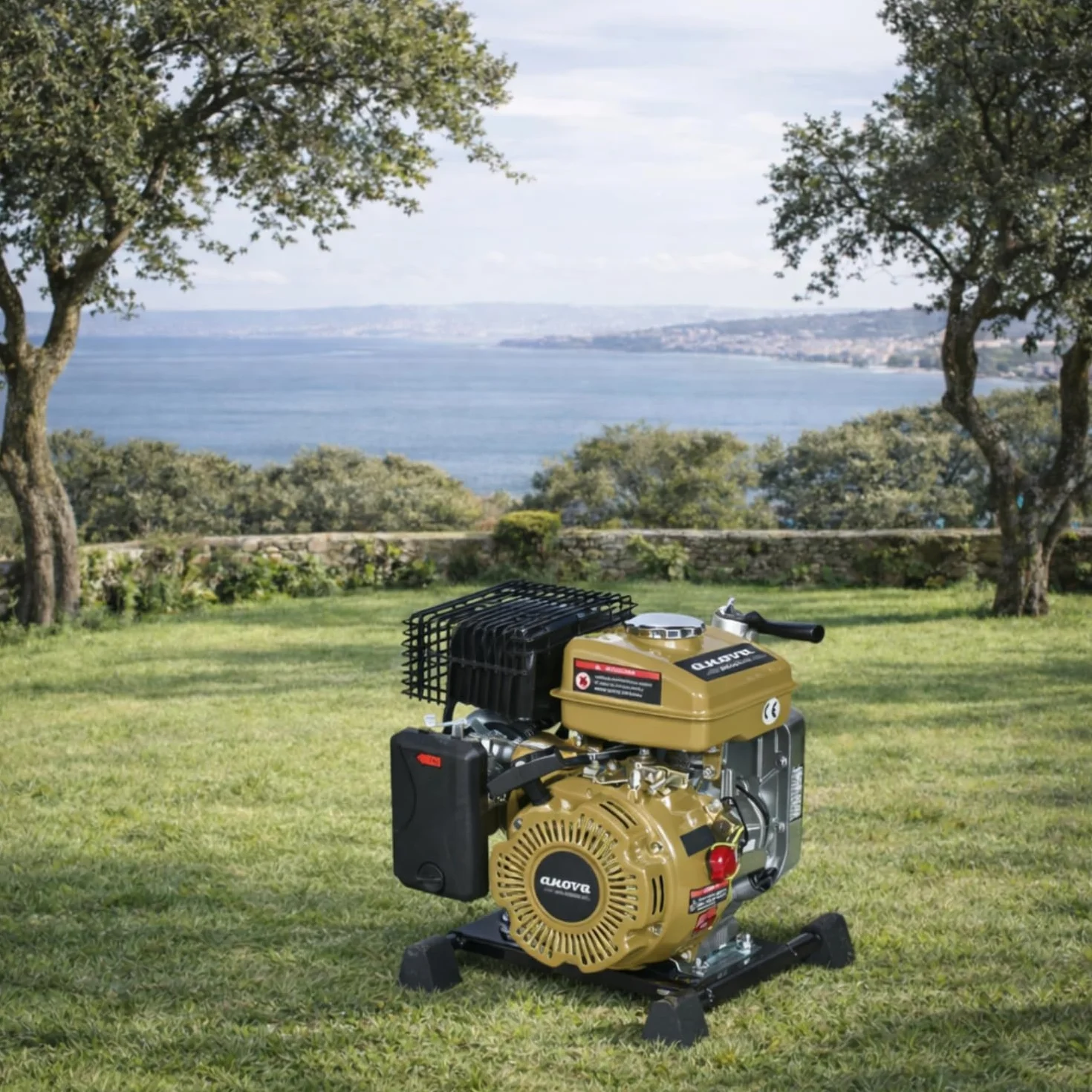 BRICOGARDEN - Motobomba 4T a Gasolina | 1,5" | 2 HP / 1,4 kW | 79 cc | 13 kg | Caudal 200 L/min | Para Riego Agrícola, Trasvase y Achique de Agua en Fincas y Obras | Diseño Robusto