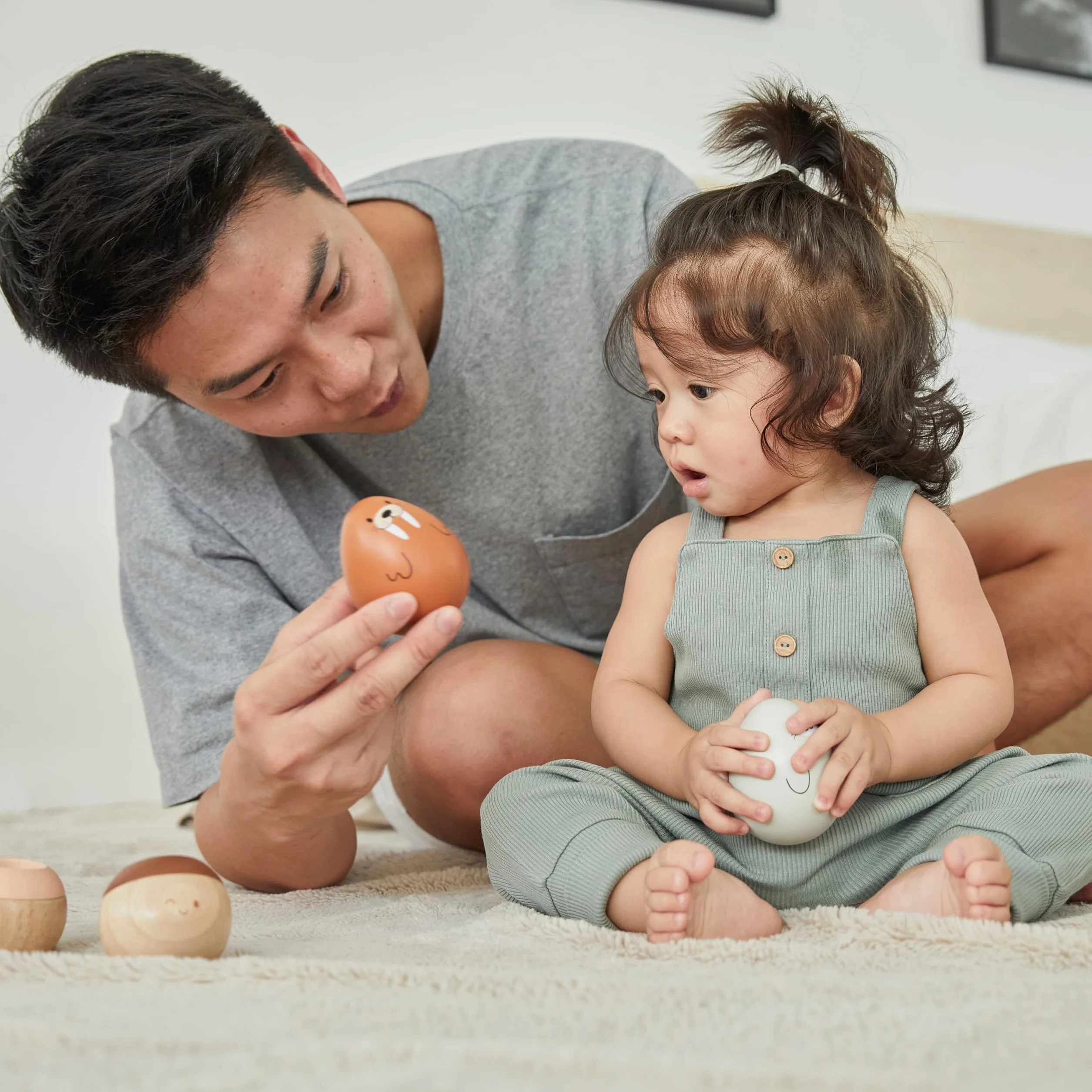 PlanToys Morsa tambaleante – Tentetieso de Madera, Juguete Seguro para bebés
