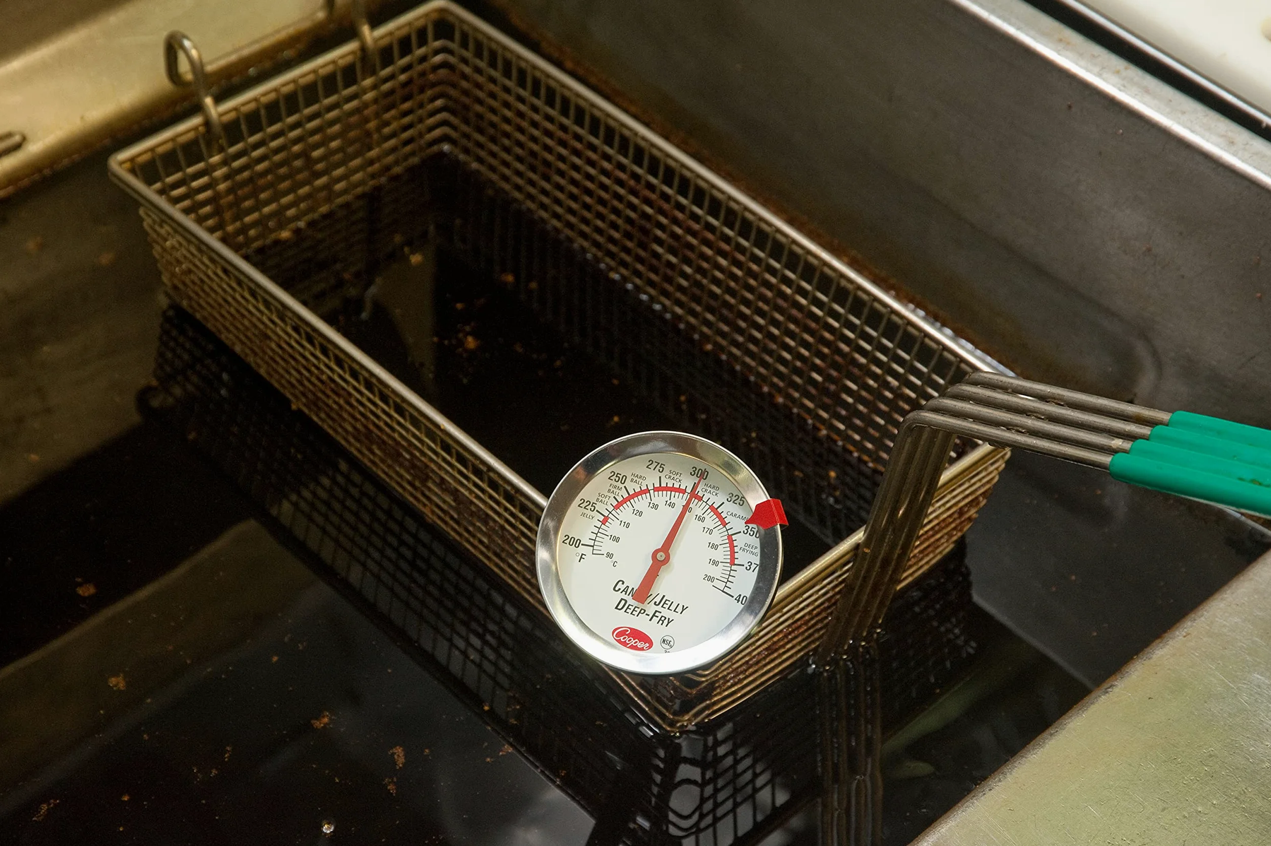 Cooper Atkins 3270-05-5 Termómetro bimetálico de acero inoxidable para freír profundamente, rango de temperatura de 50 a 550 grados F