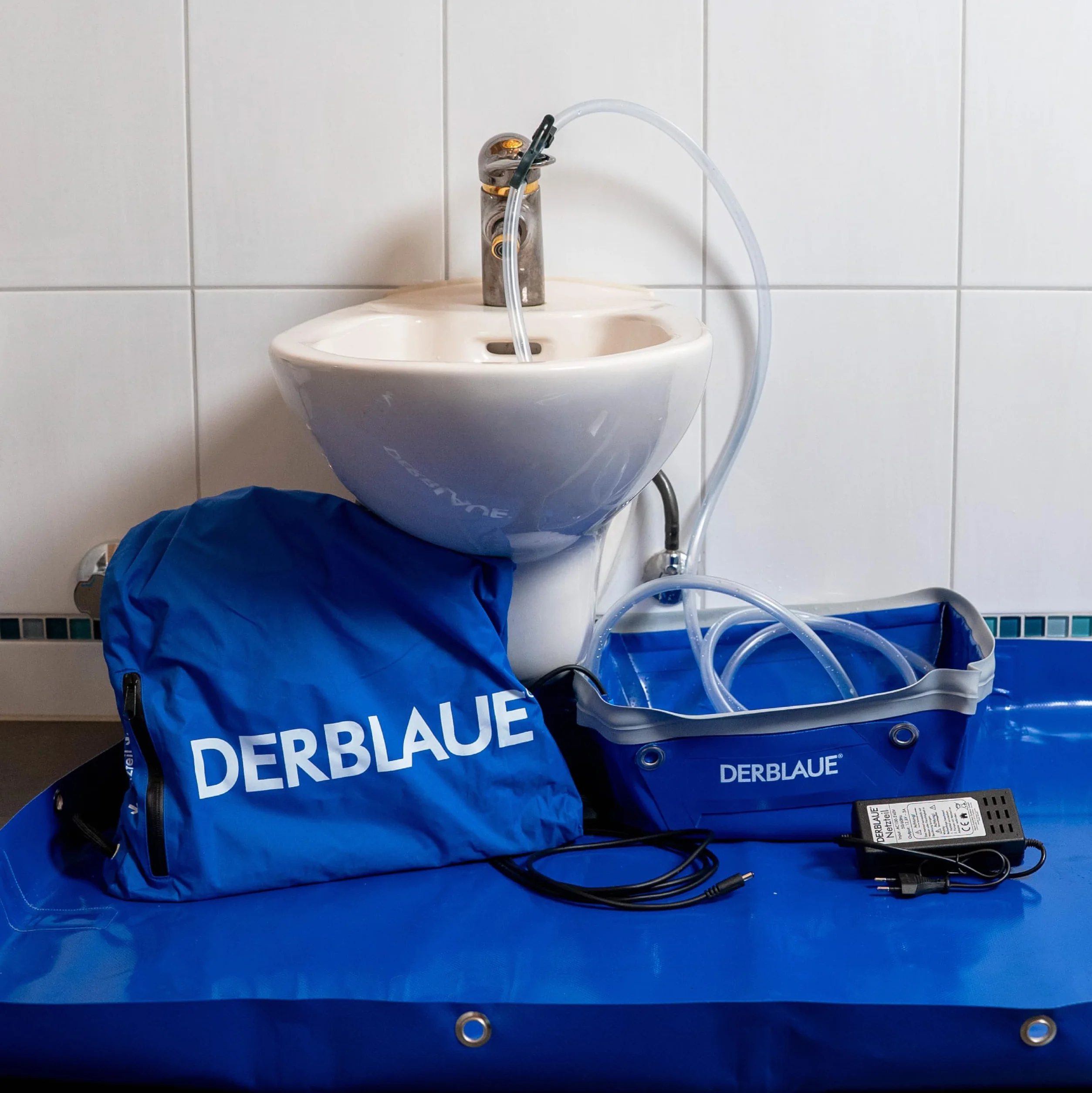 DERBLAUE® Sistemas de recolección de líquidos altamente flexibles - Set sin batería – para todos los trabajos con líquidos en las áreas de construcción, taller y servicio, para H2O