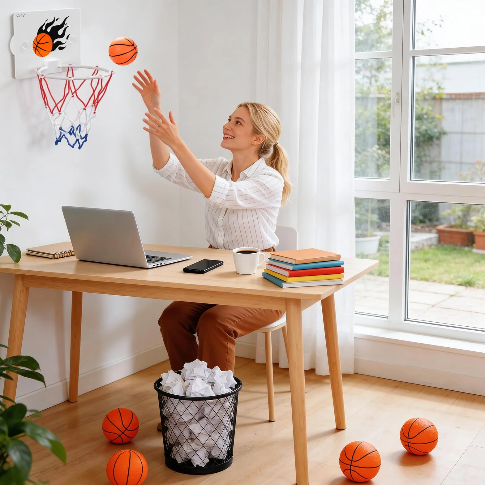 CYFIE Mini Canasta Baloncesto Infantil Interior con Ventosas, 3 Balones y 1 Bomba de Aire
