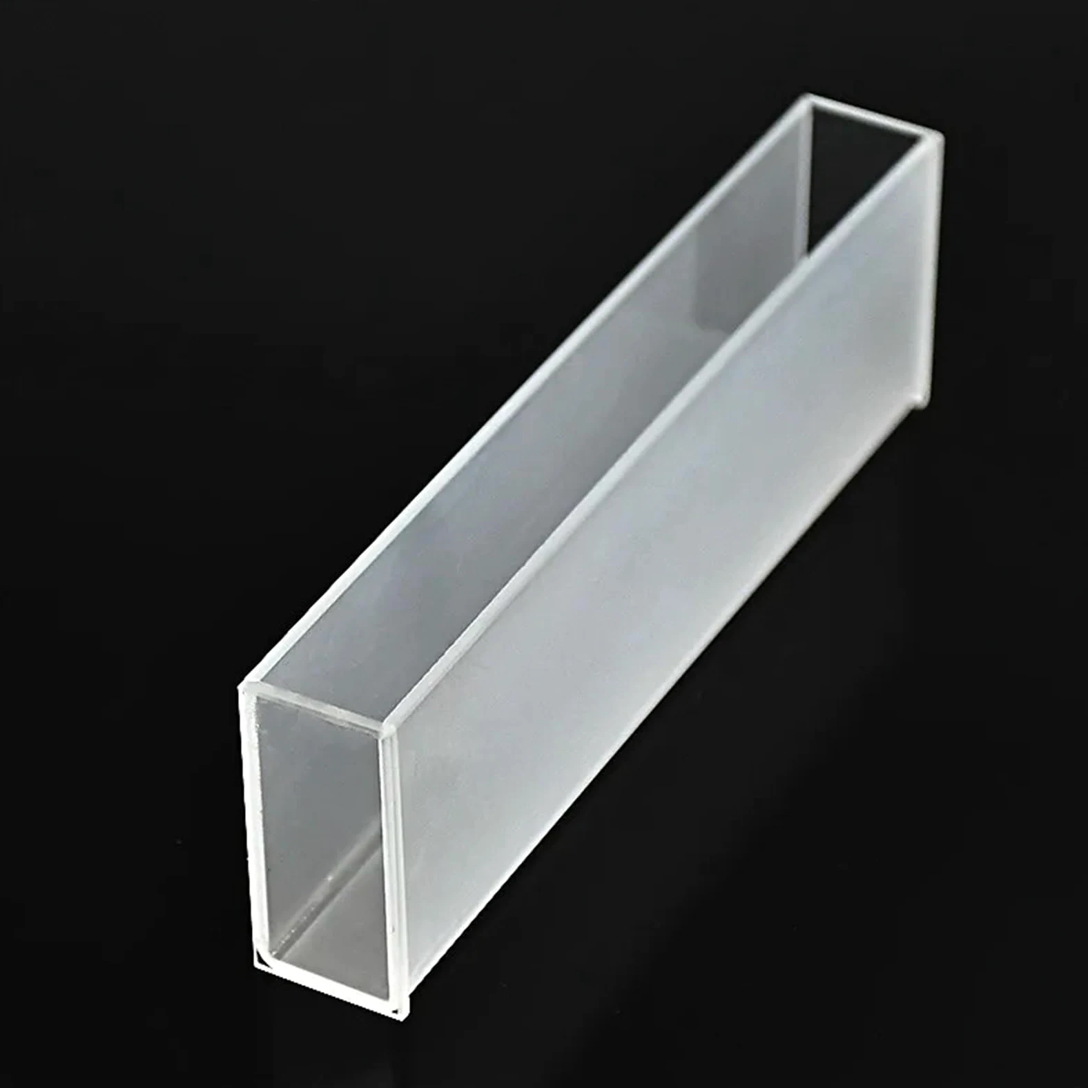 Cuvette de cuarzo de ángulo recto ， Cubeta de cuarzo con trayectoria de luz de 100 mm y celda de espectrómetro de 35 ml for espectrofotómetro con tecnología de sinterización de frita (paquete de 1)