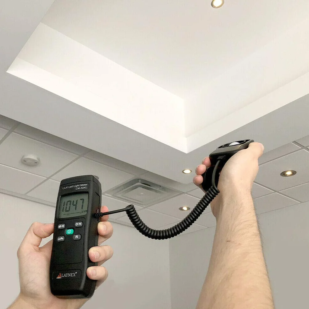 Medidor de luz LM-50KL mide Lux/Fc - LED/Fluorescente, Industrial, Hogar y Fotografía - Certificado de calibración incluido