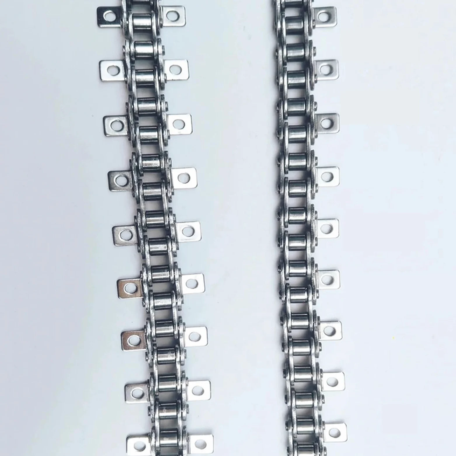 1 cadena de rodillo de doble curva de acero inoxidable 08B 304 de 12,7 mm, paso de 1,5 m de longitud para transmisión de transportadores industriales, diseño duradero de 2 orejas y 1 agujero