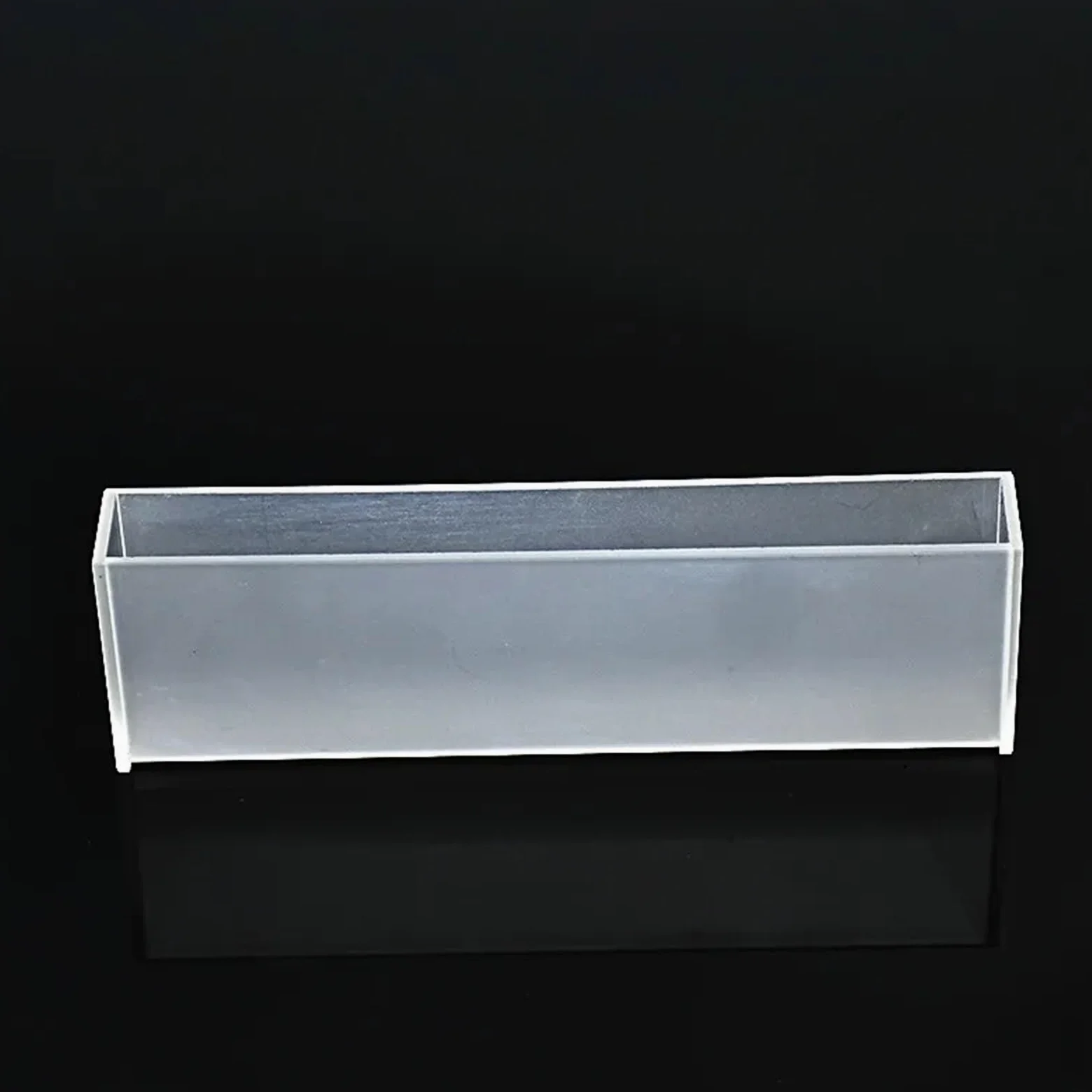 Cuvette de cuarzo de ángulo recto ， Cubeta de cuarzo con trayectoria de luz de 100 mm y celda de espectrómetro de 35 ml for espectrofotómetro con tecnología de sinterización de frita (paquete de 1)