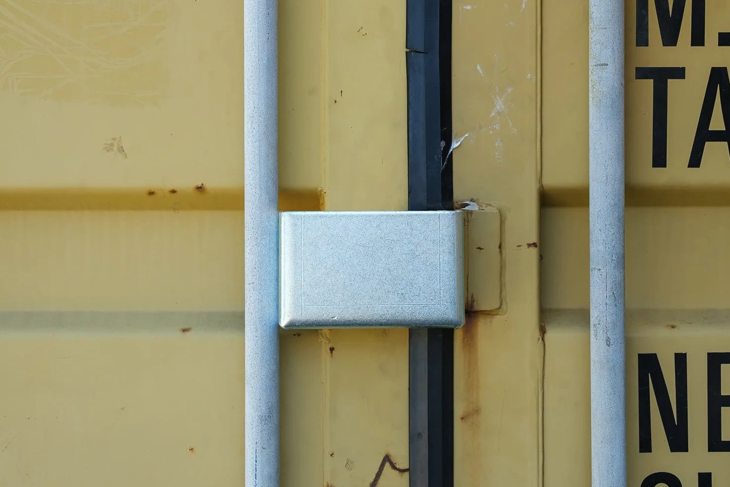 Mytee Products Caja de bloqueo de contenedor de envío de soldadura – Caja de bloqueo de alta seguridad para proteger el candado