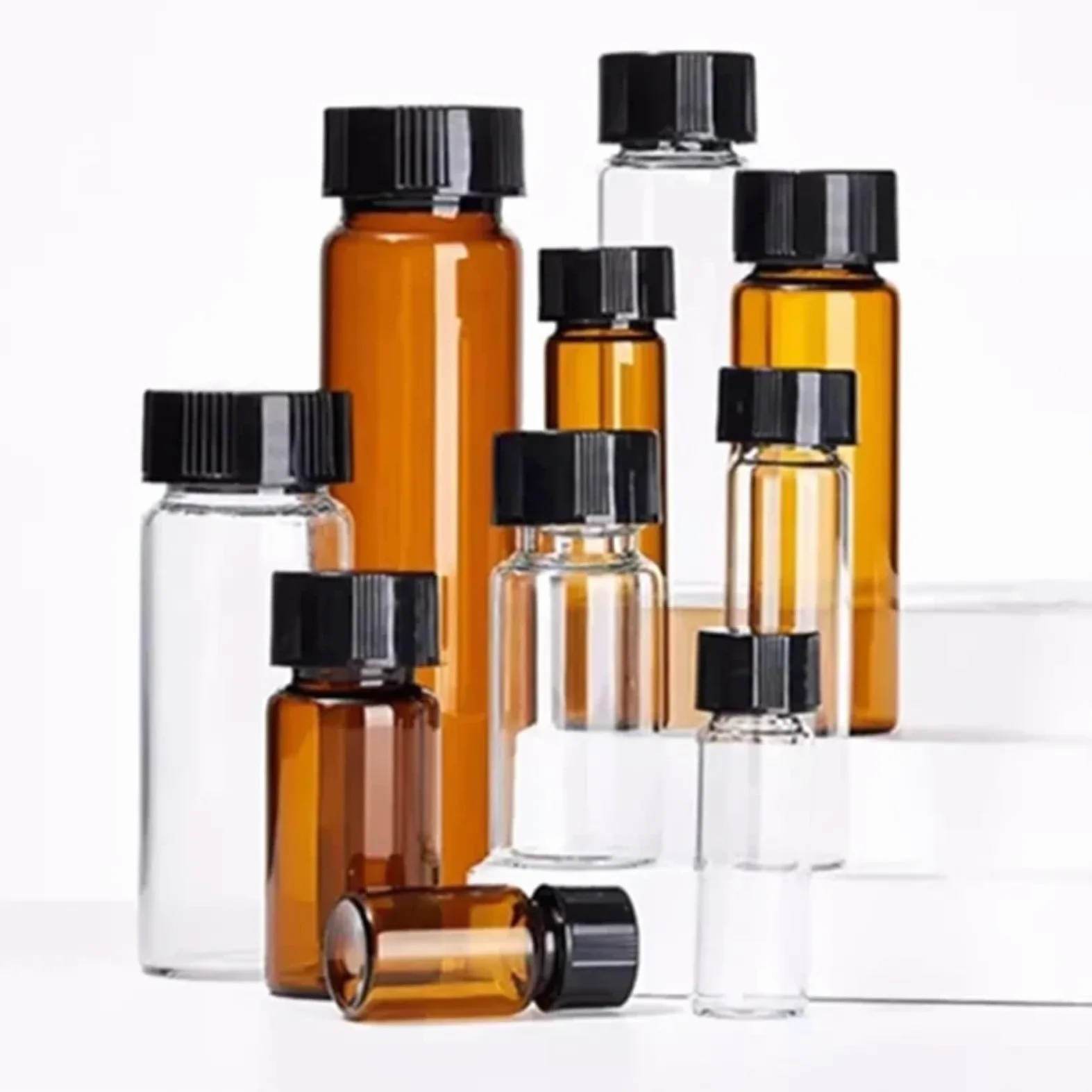 Matraz aforado de borosilicato, Frasco de muestra de vidrio transparente/marrón de 3 ml a 50 ml, viales de reactivo con tapón de rosca de plástico y almohadilla de PE, matraz pequeño de laboratorio fo