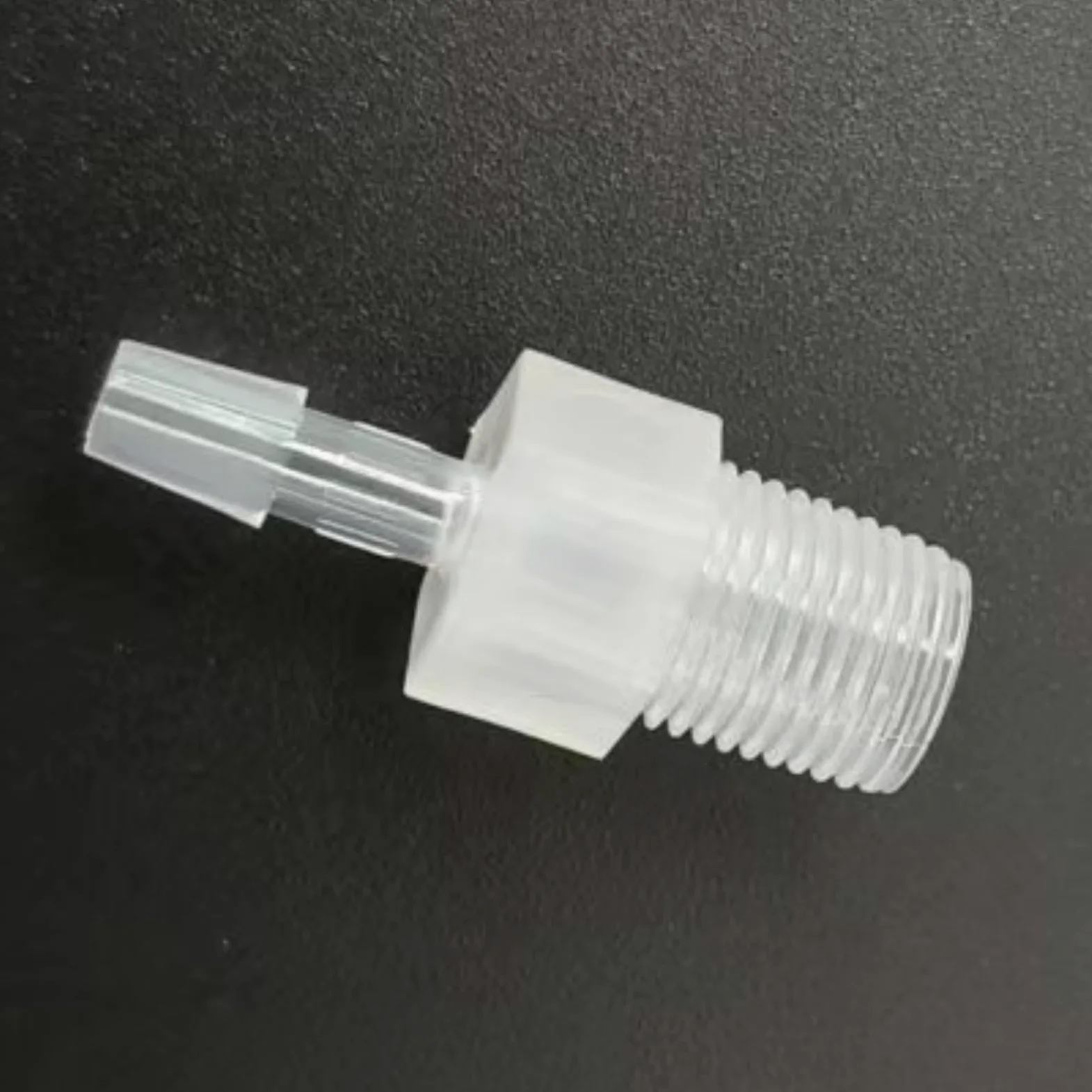 Conector de lengüeta for manguera plástico reutilizable, adaptador rosca macho 5/32 con púas a 1/8R, 50 Uds. for maquinaria alimentos laboratorio