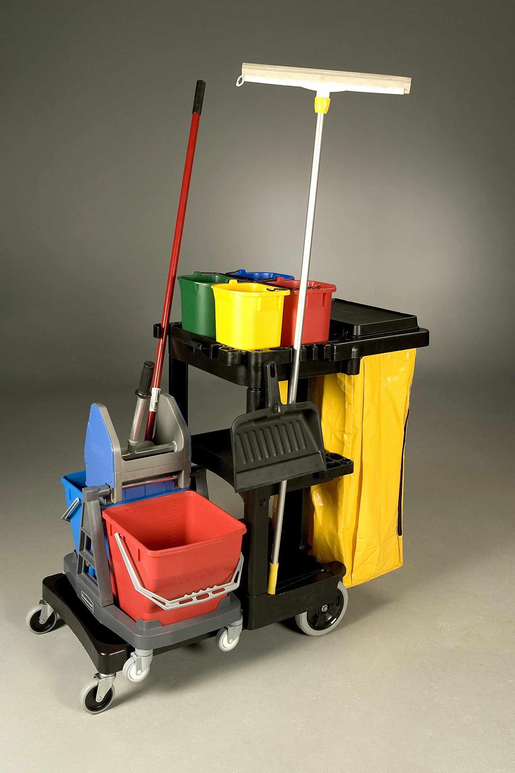 Rubbermaid Commercial Products 1805985 Carro de Limpieza con Bolsa de Vinilo, 2 Ruedas Fijas, 2 Ruedas Giratorias, Negro, 97.5 cm x 116.8 cm x 55.2 cm