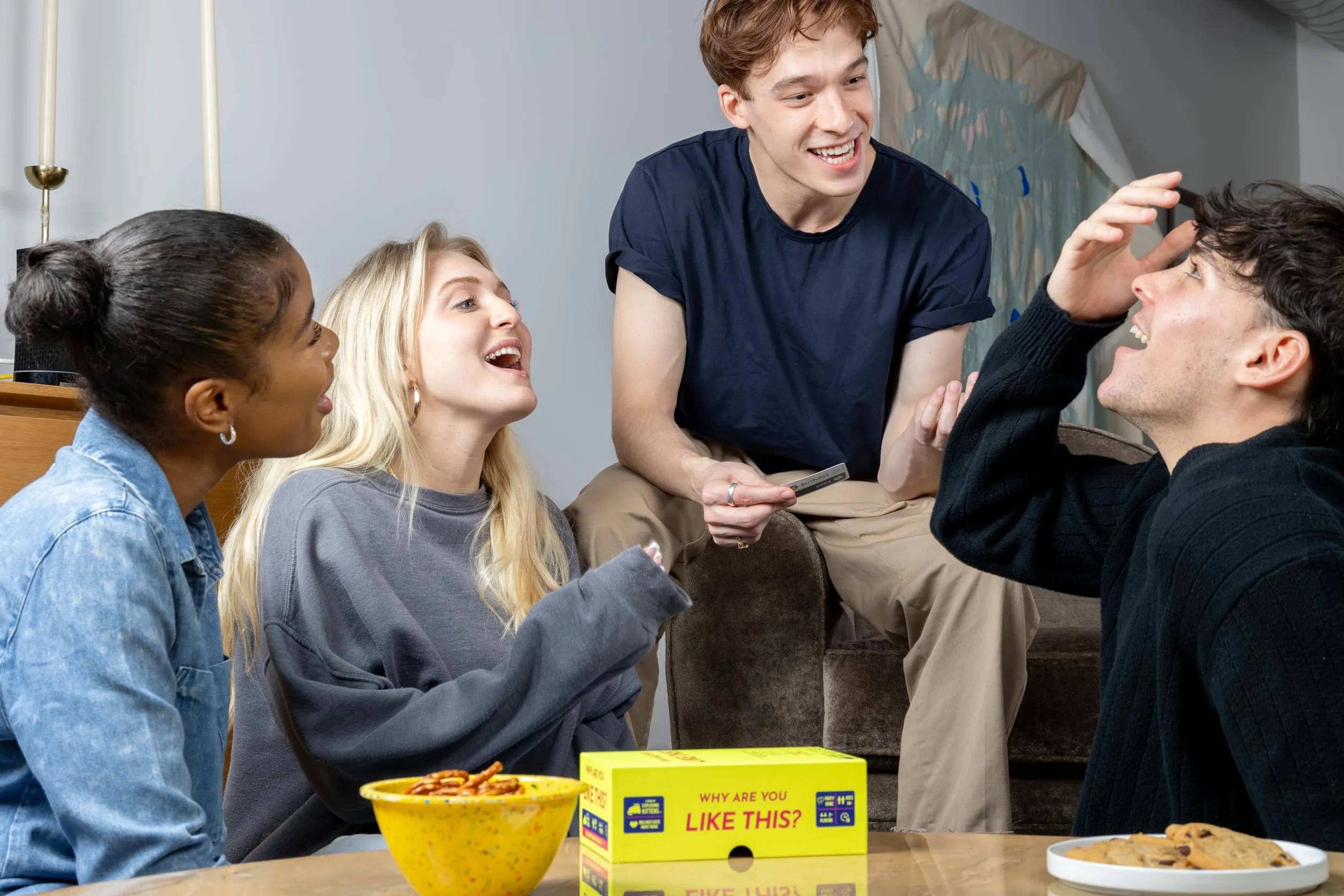 Asmodee ¿Por qué eres así? Juego de Adivinar Palabras, 14+ Años, 2+ Jugadores, 15 Minutos