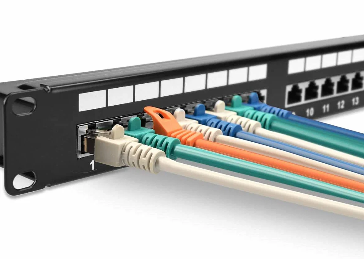 Panel de Conexión de Red 24 Puertos 1U Rack Cat6 Patch Panel RJ45 110