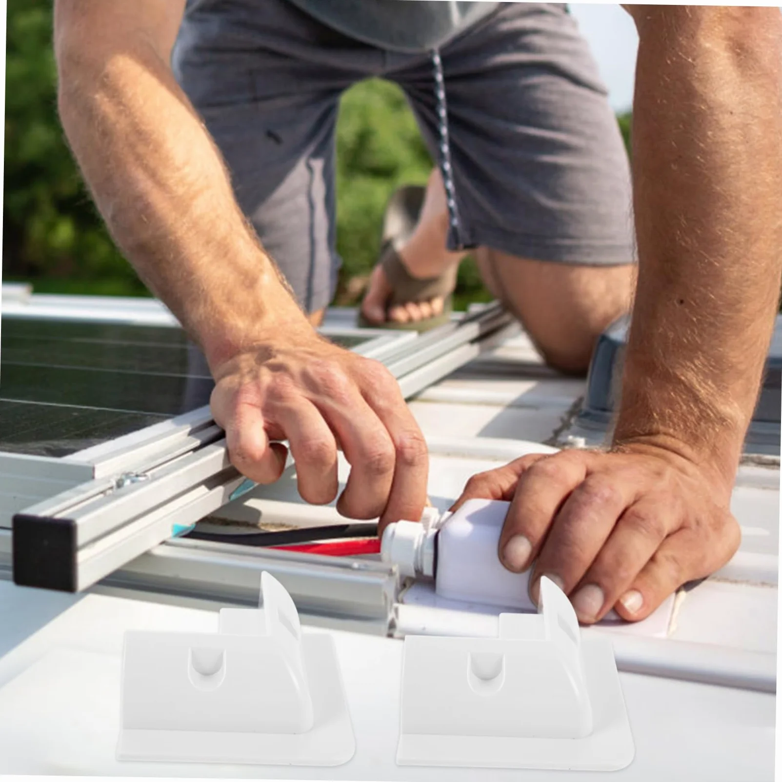 4piezas Soporte De Montaje Para Panel Solar De Soporte Para Autocaravanas Trailers y Tejados Estructura Resistente y Fácil Instalación Plastico