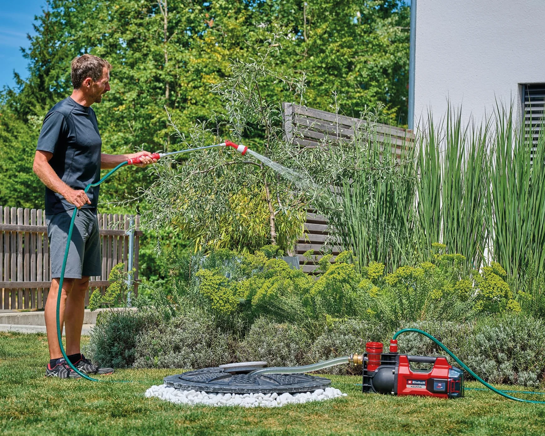 Einhell AQUINNA 36/35 F LED Akku-Gartenpumpe 3800 l/h 37 m (4180410)