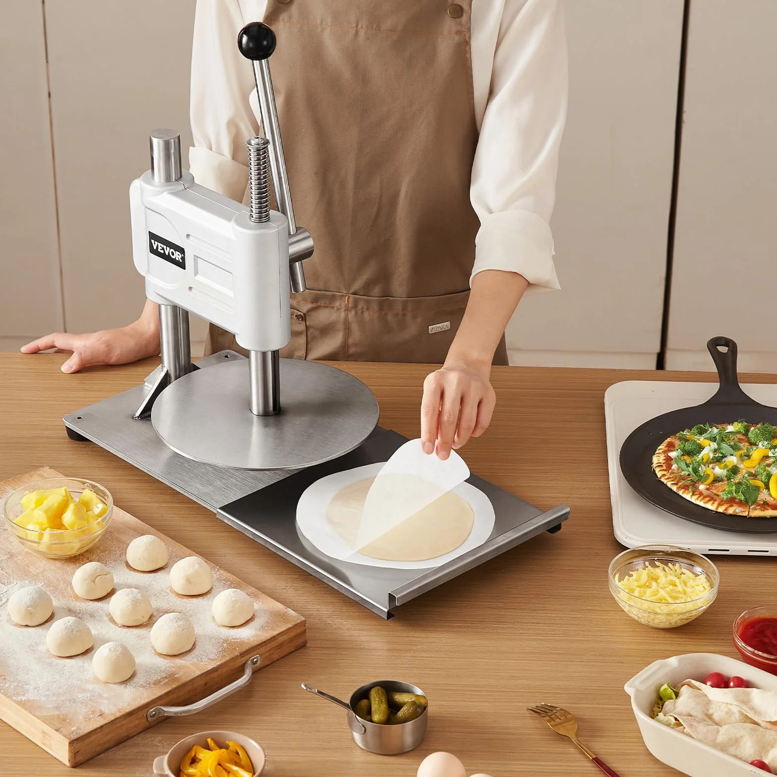 VEVOR Prensa Manual para Masa de Pizza, Placa de 24 cm, Prensa de Pan de Acero Inoxidable, para Hacer Chapatis, Formadora con Asa y 100 Hojas de Papel Pergamino, 400 x 245 x 360 mm, Color Plata