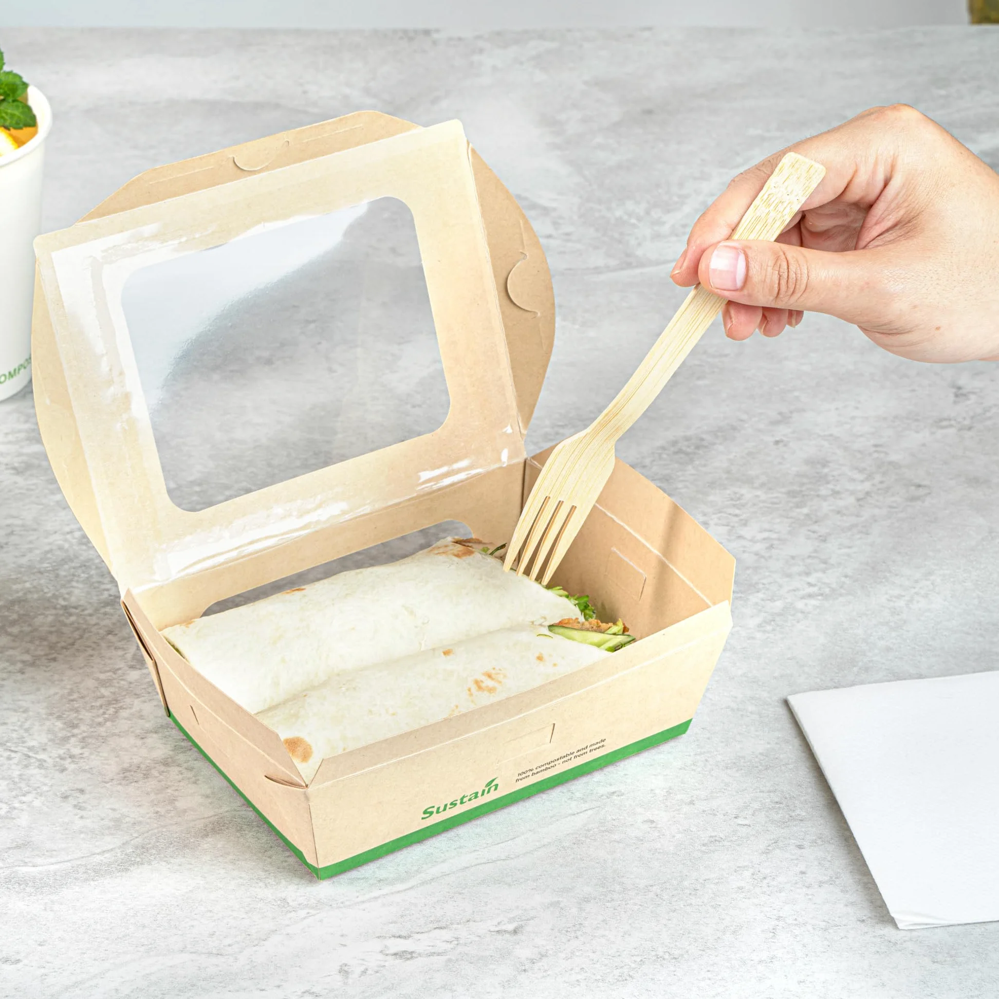 Restaurantware - Cajas de papel resistentes de 28 onzas, 50 recipientes desechables para alimentos, con forro de ácido poliláctico, dos ventanas transparentes de ácido poliláctico, contenedores de