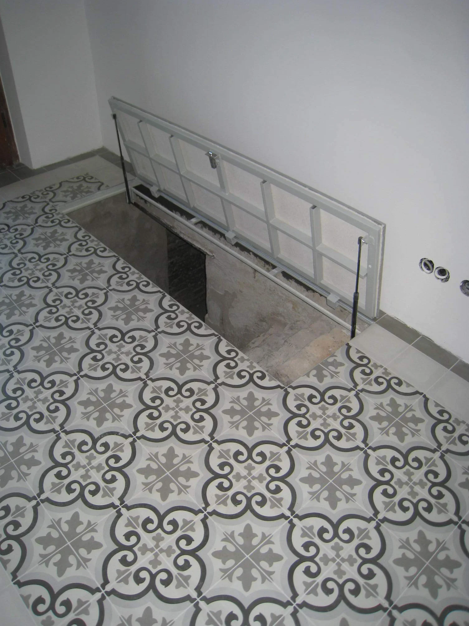 Trampilla de suelo Aluminio 700 mm x 900 mm(P) Tapa de Registro Tapa de Pozo Puerta de Inspección Tapa de Escotilla