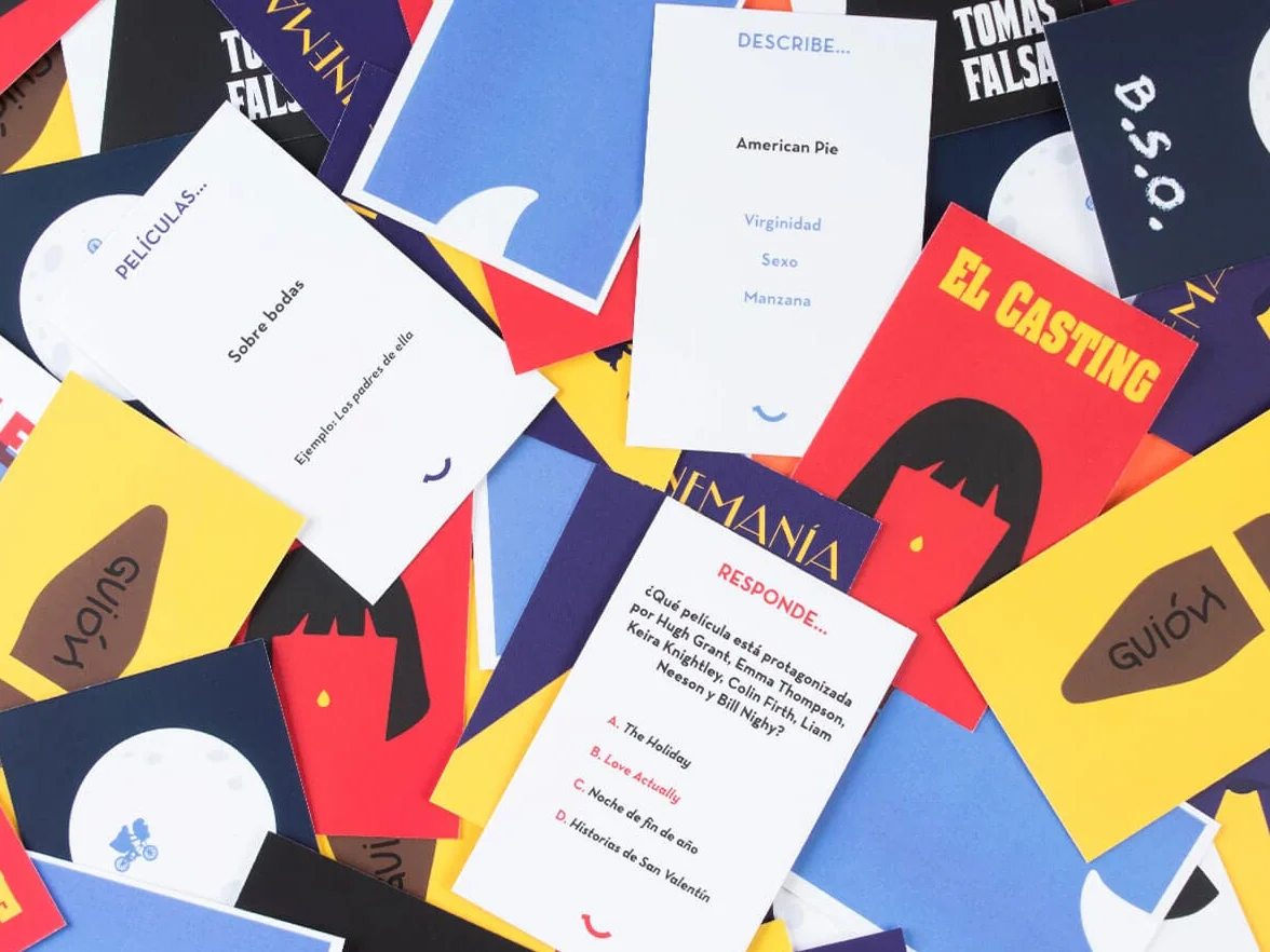 Hellofun! Juegos de Mesa Adultos YO Soy TU PELI | Juego de Cartas Películas | Actúa, tararea y adivina películas | 4 jugadores | 30 min