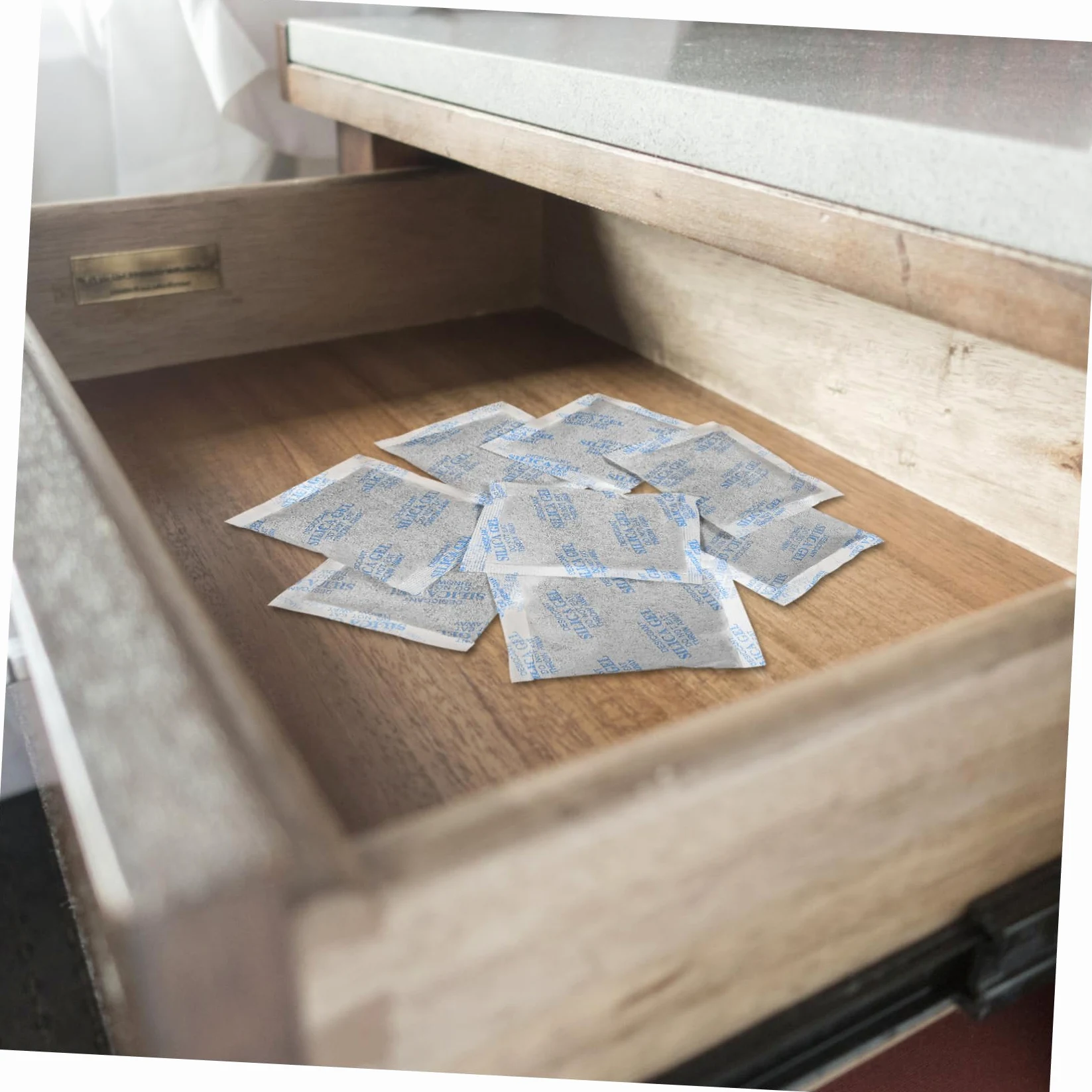 Holibanna Bolsas Desecantes Alta Absorción de Humedad Tela No Tejida 30 de Gel de Sílice de 50g Protección Constante para Armarios y Cajones | Absorción de Humedad Alta, Uso Versátil para Electrónica y Alimentos, Formato de Sobres para Almacenamiento