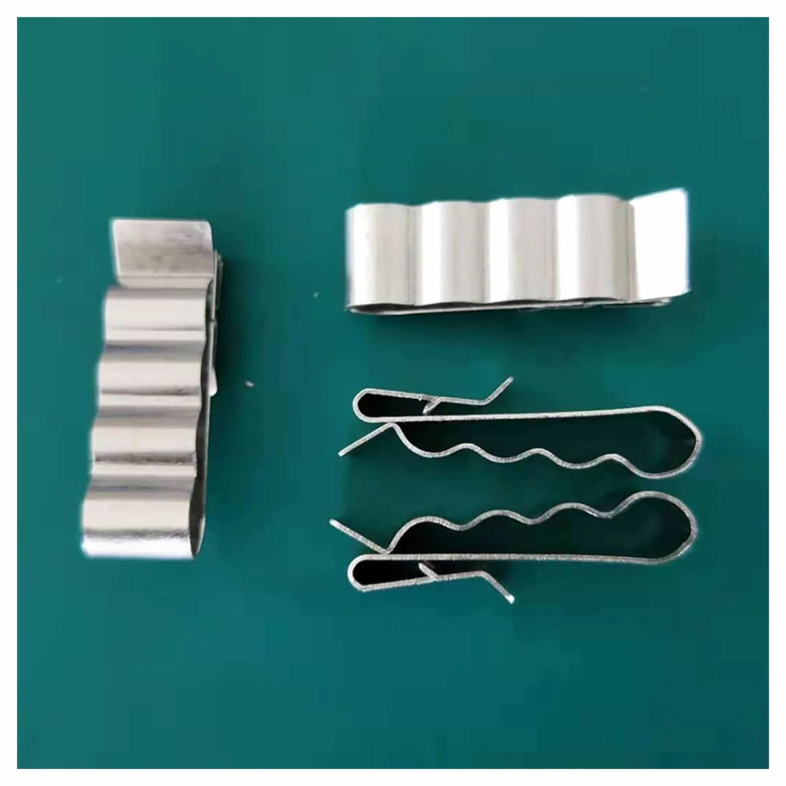 Clip para cable de energía solar Clips de cable solar fáciles de instalar componentes del sistema de montaje en tierra para el montaje de estructuras de panel solar(400 pieces)