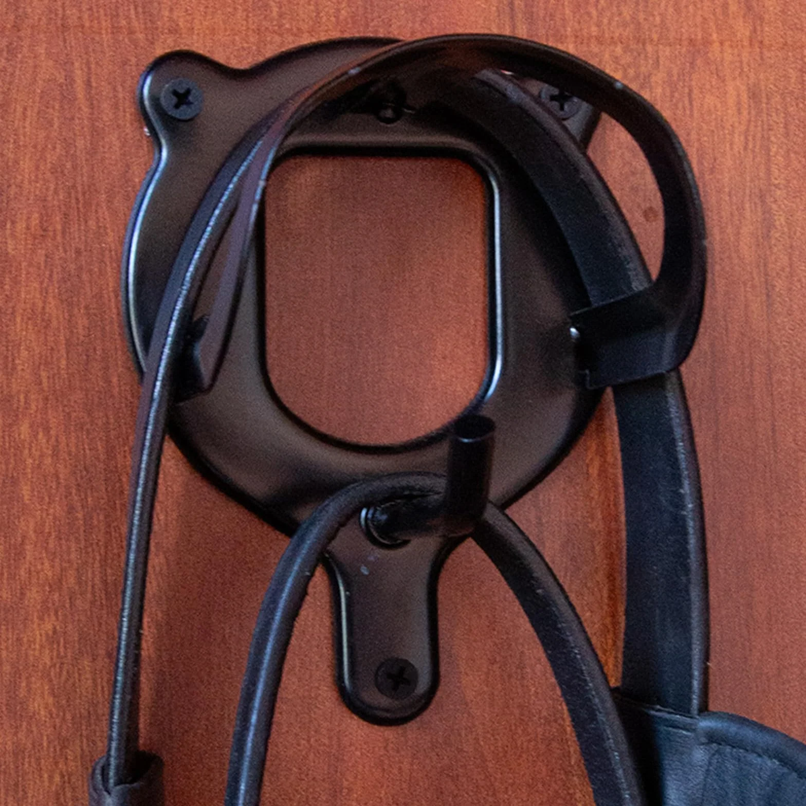 Kiuiom 2 Piezas Ganchos Para Bridas De Caballo,Soporte De Pared Caballo Con Tubos Y Tornillos,Colgador de arneses,Accesorios Riendas