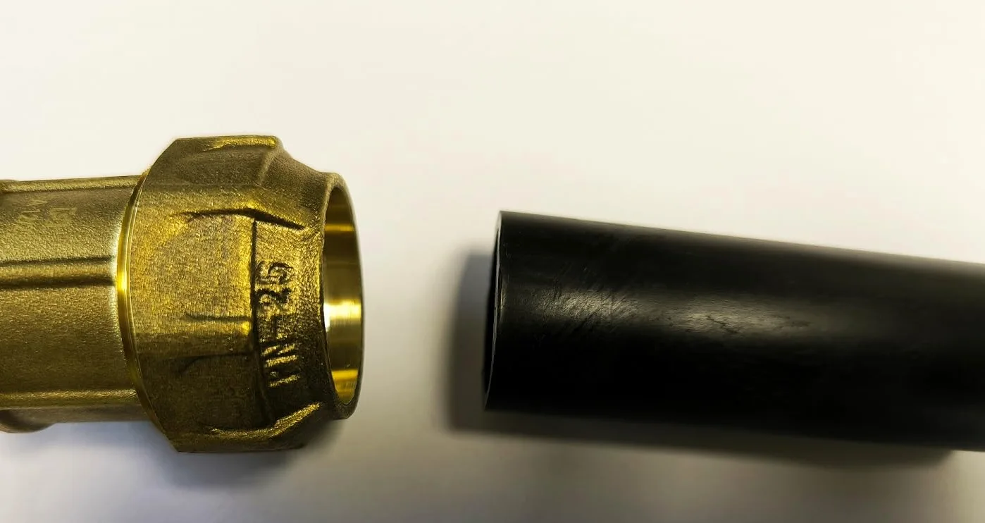 Suinga TE LATÓN 50mm para tuberia de polietileno de 50 mm, accesorio de laton con Certificado Aenor
