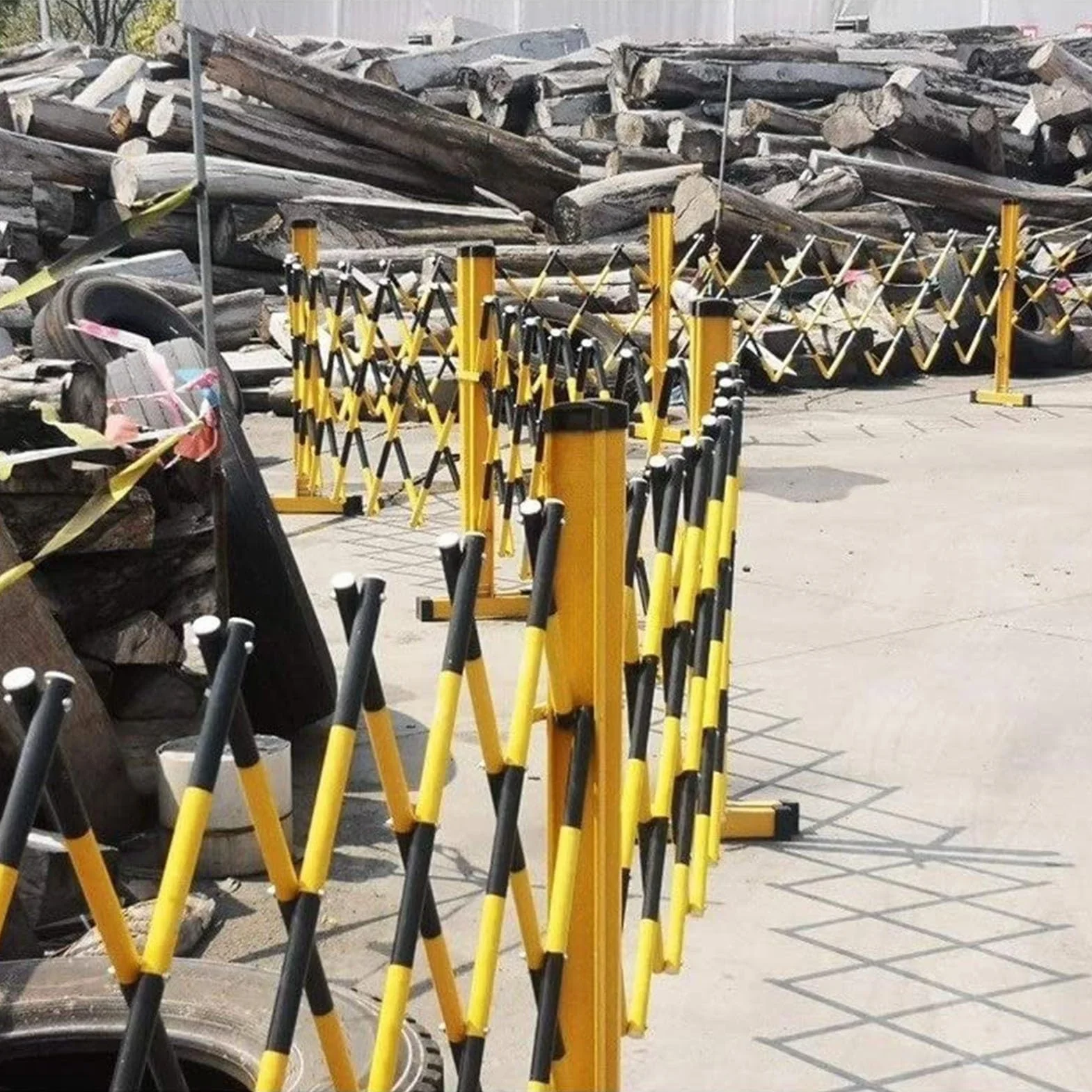 Valla De Tráfico, Barrera De Seguridad De Puerta Extensible, Valla De Barricada De Metal De Tráfico Retráctil Entrada Fácil De Mover For Zonas De Trabajo, Garajes, Muelle De Carga ( Size : 600cm )