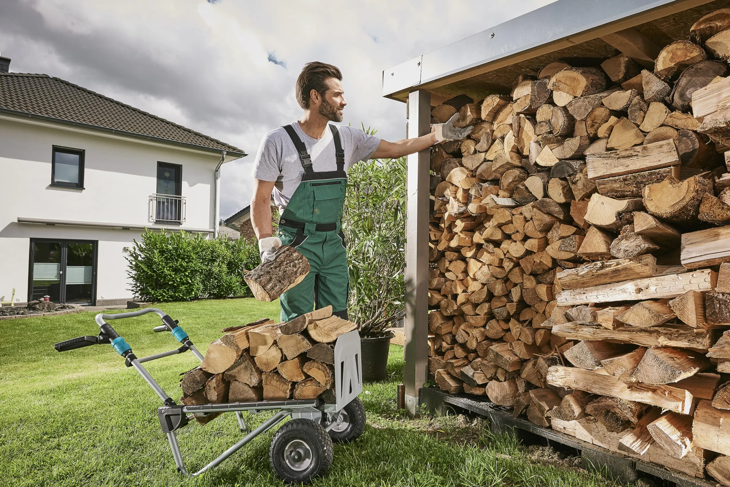 wolfcraft Carro de Transporte TS 2500 I 5535000 I La solución 2 en 1: conversión rápida en Carretilla para Sacos o Carretilla de jardín para un Uso Flexible I 200 Kg de Carga