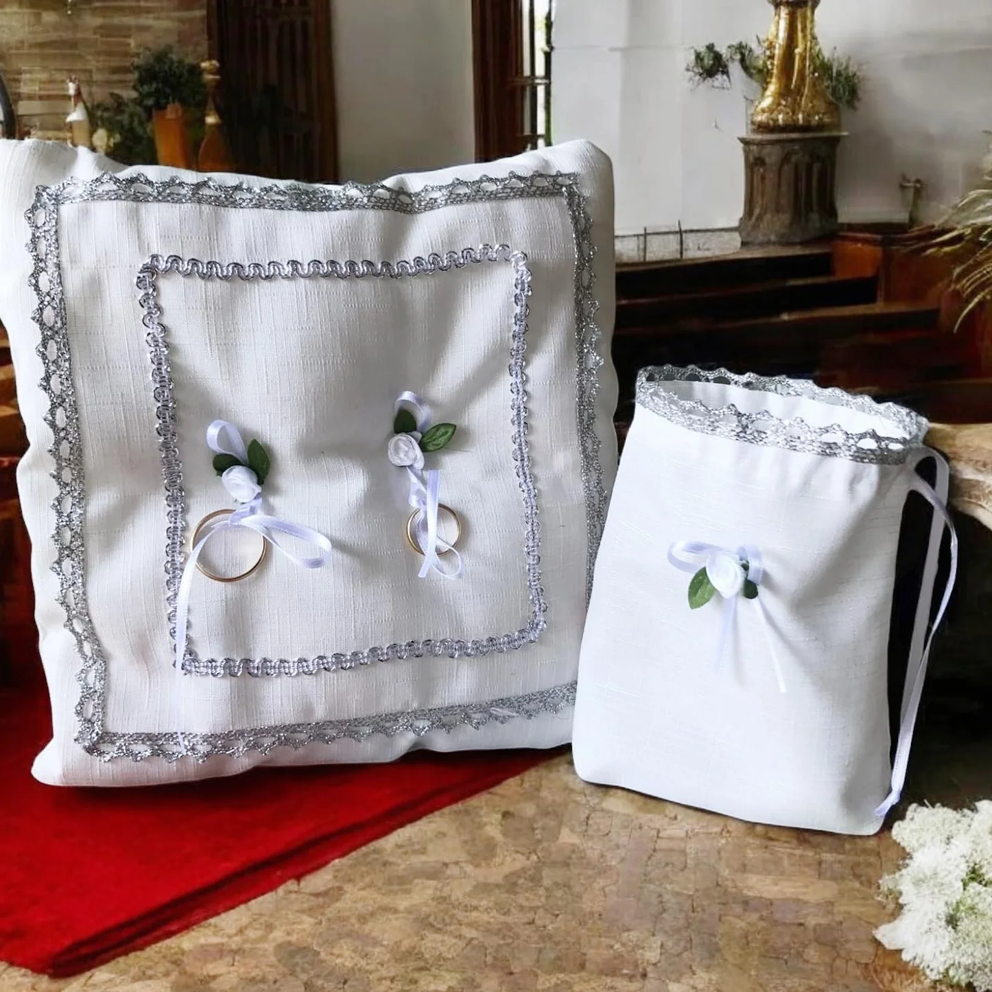 Arras de la Virgen del Rocío con saquito de satén y Estuche