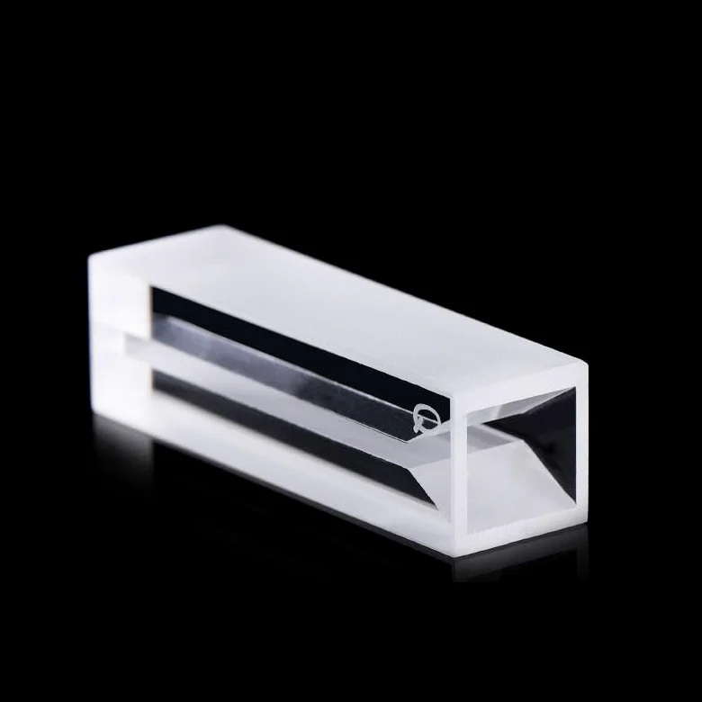 Cubeta de microcuarzo con tapa: volumen de 700 ul, longitud de recorrido de 10 mm, compatible con espectrofotómetro UV-Visible