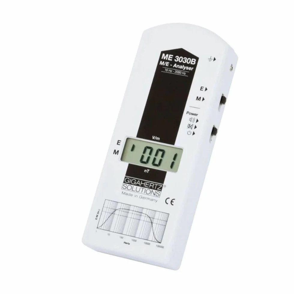 Gigahertz Solutions Medidor de CEM ME3030B | Baja frecuencia | 16Hz-2kHz | Medidor de Electrosmog para una medición fiable y precisa | Intensidad de campo eléctrico y magnético | Fabricado en Alemania