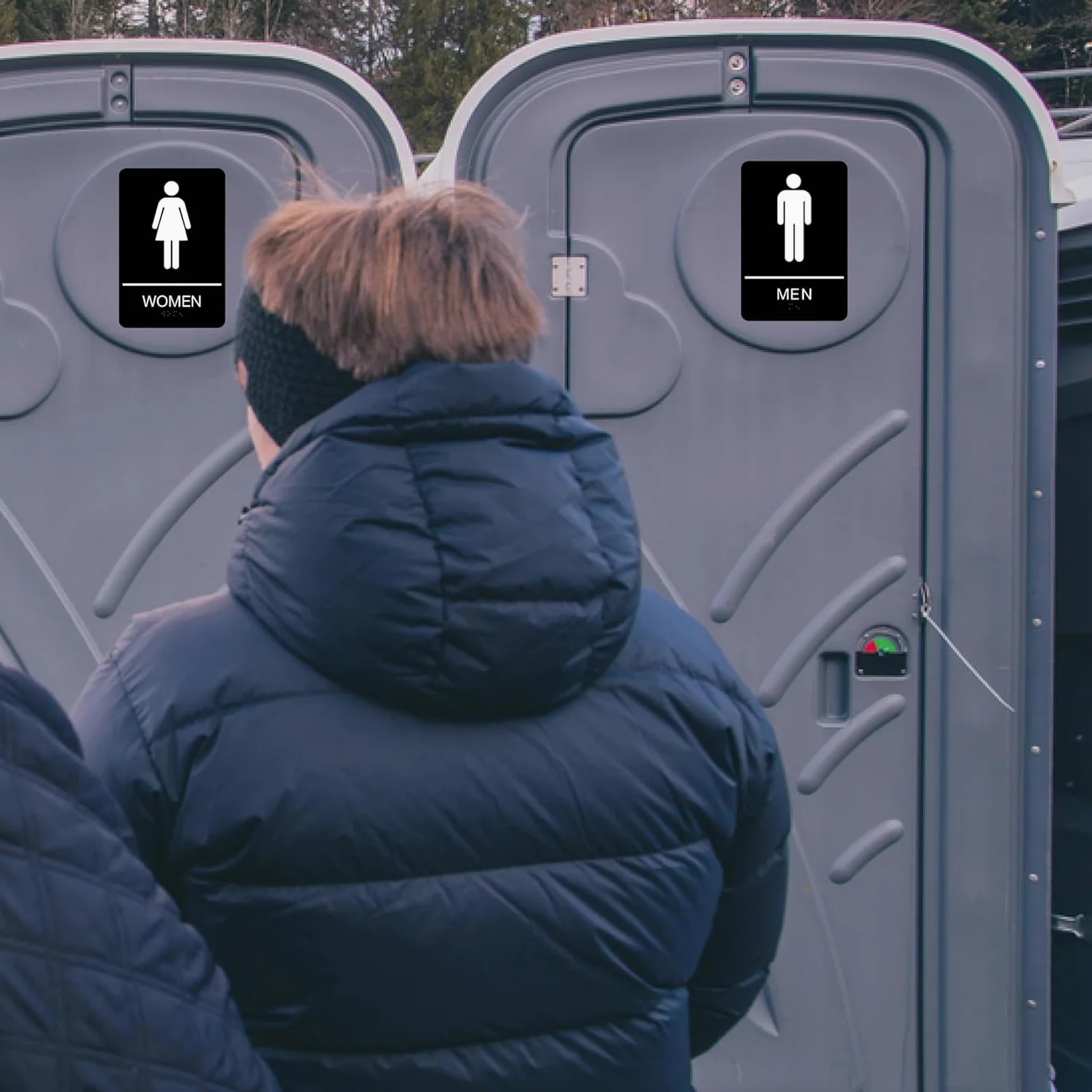 ADA Braille - Letrero de baño para hombres y mujeres para negocios, 9 x 6 pulgadas, paquete de 4, letrero de baño de plástico ABS con cinta fuerte de doble cara para oficinas y restaurantes
