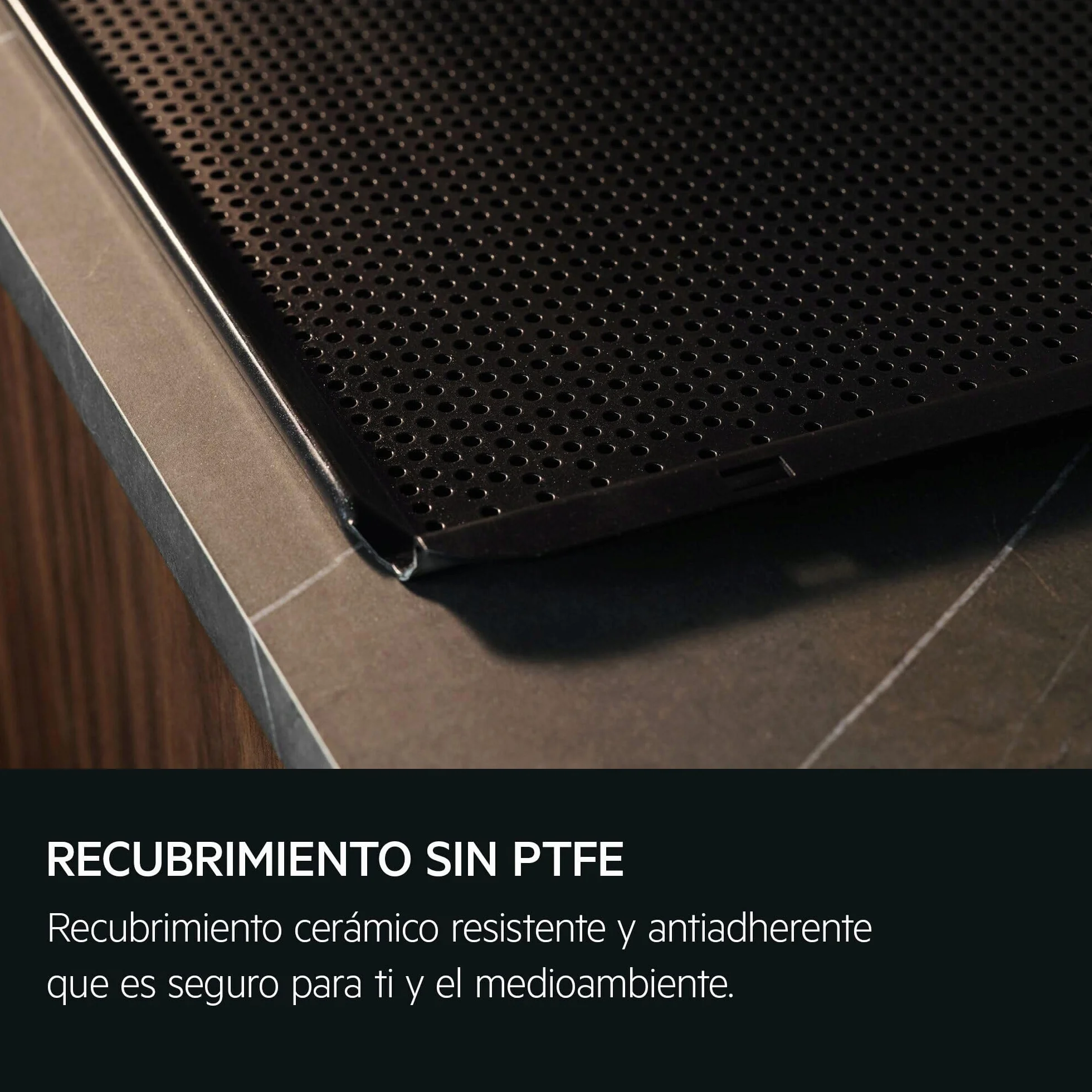 AEG Horno Multifunción TP9SB831AB 70L Limpieza a Vapor 25 Funciones Sonda Térmica Cocción a Vapor Pantalla Táctil WiFi Negro