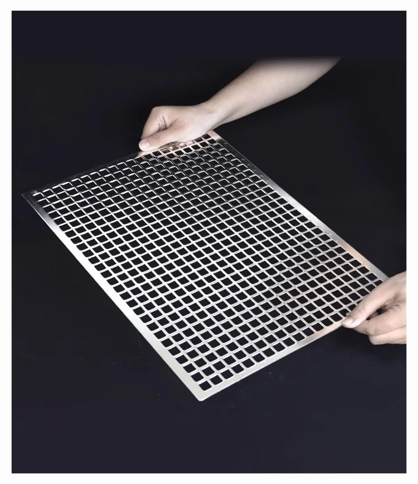 Rejilla de acero inoxidable 304 perforada 30x30cm para ventilación y ahumado
