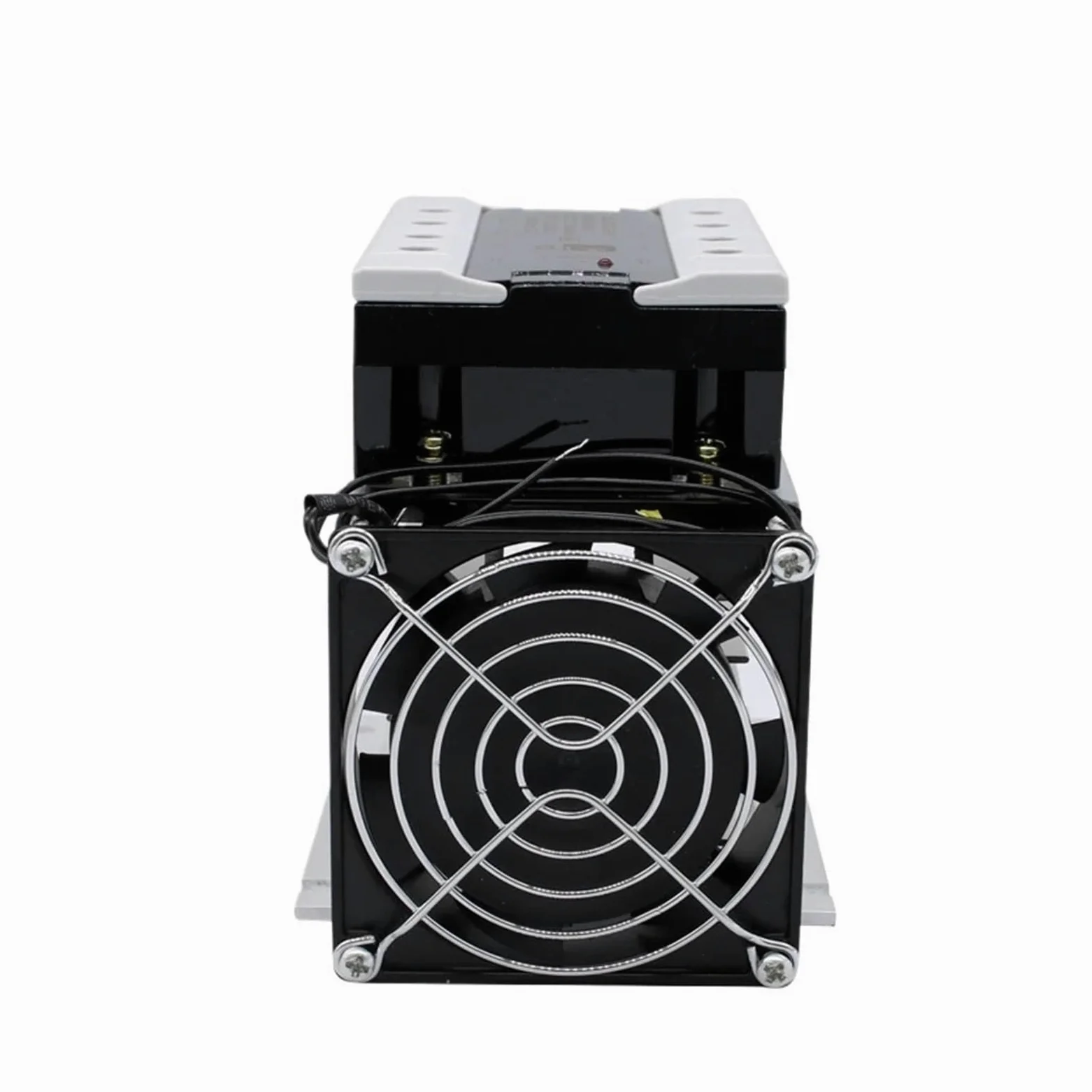 Relé de estado sólido Relé de estado sólido trifásico de control de 40 A, 3-32 V CC, con radiador integrado for interruptor de encendido y apagado(DC control AC)