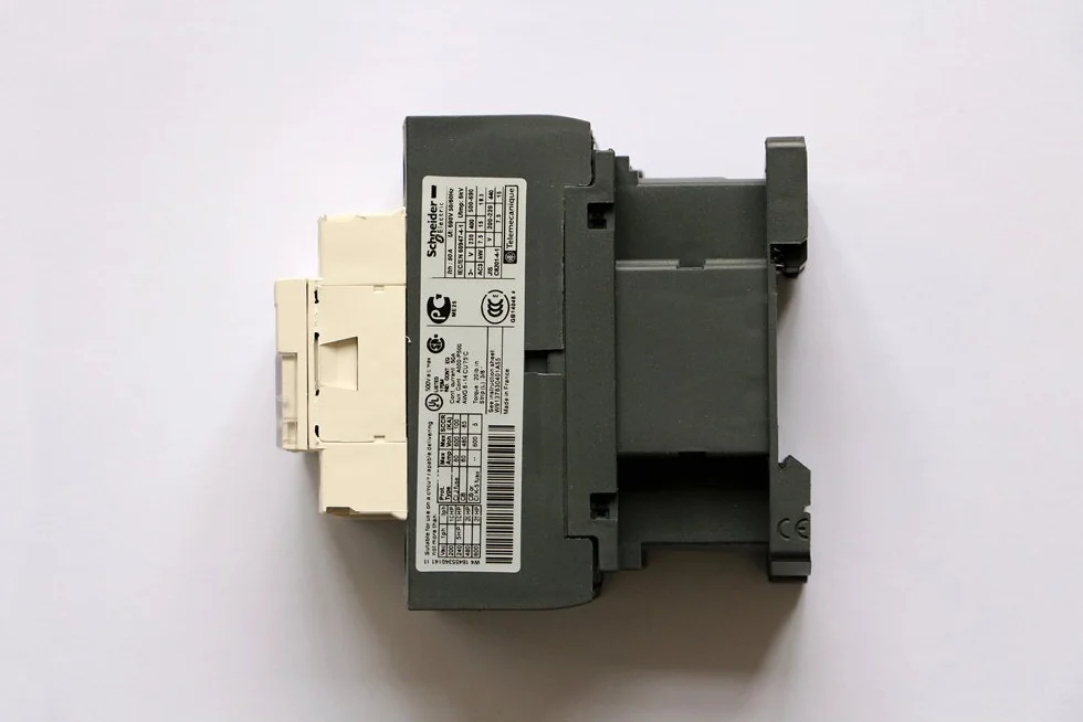 Schneider Electric LC1D32B7 TeSys D Stycznik 3P AC-3 32A 24V CA 85mm
