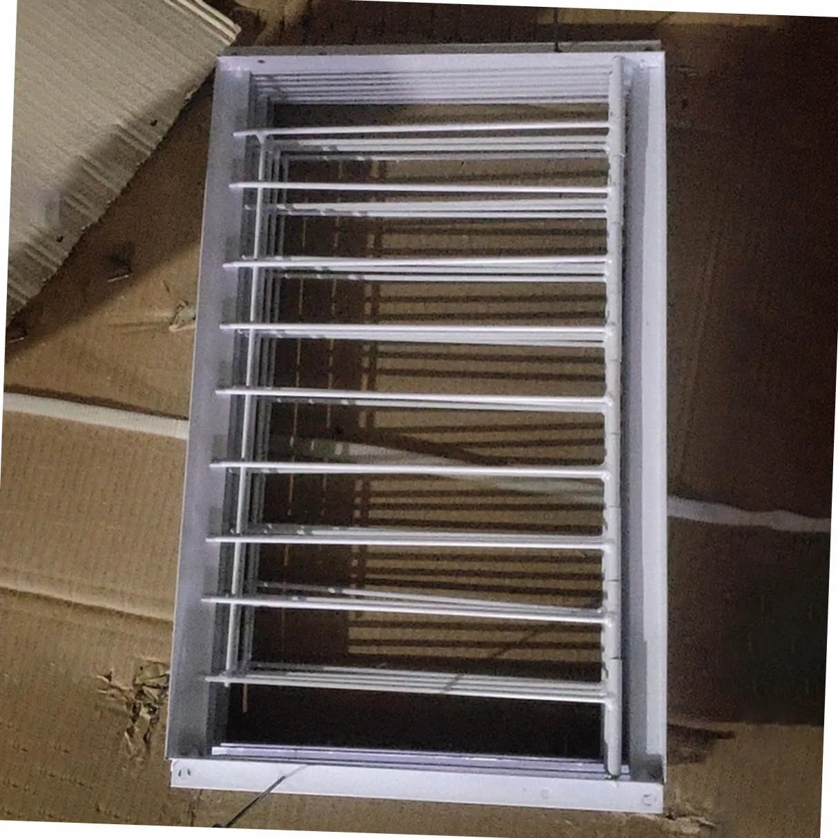 BESTonZON Puertas para Jaulas de Aves de Hierro Blanco, 2 Piezas Instalación Rápida y Mayor Seguridad para Refugios de Pájaros y Criaderos