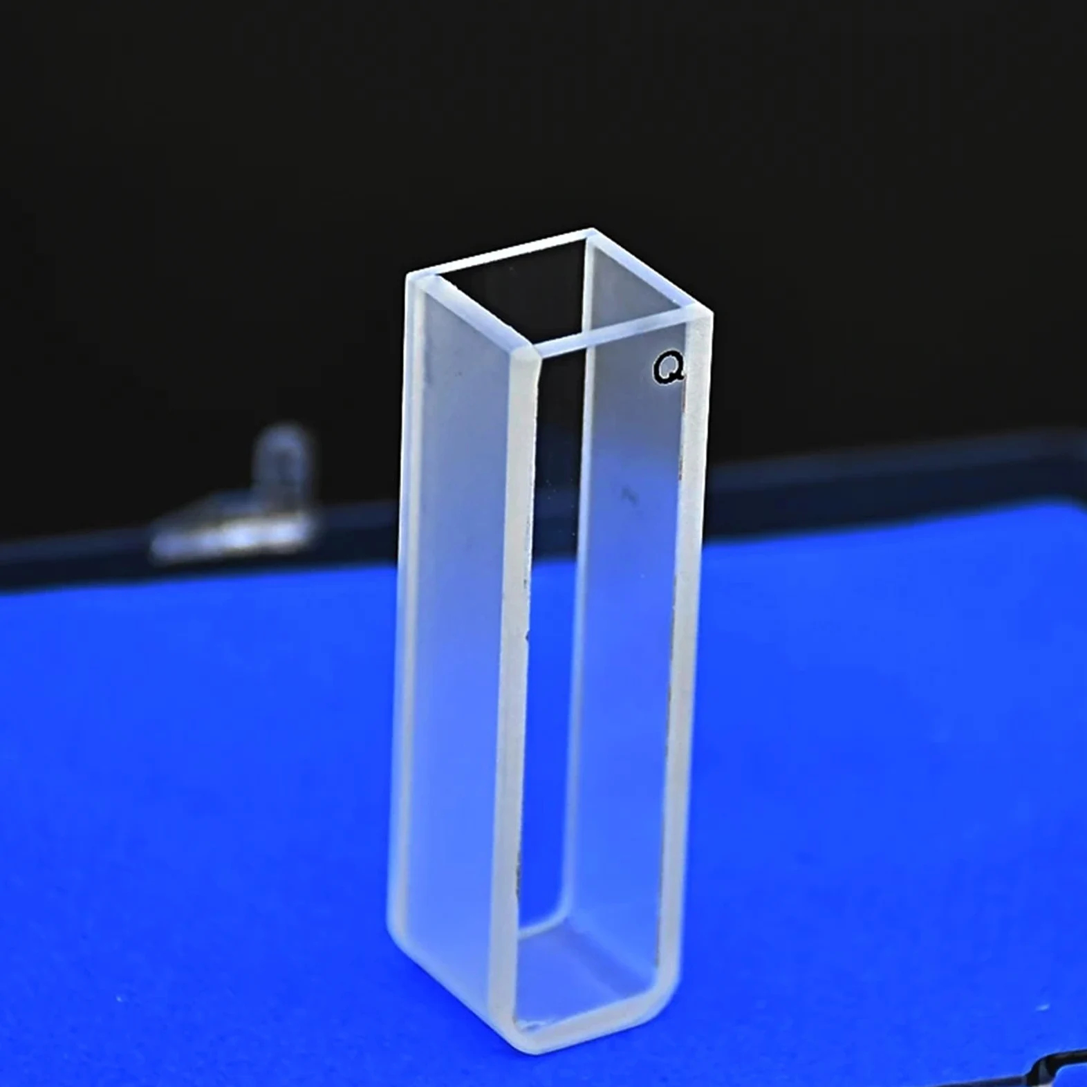 Célula de muestra líquida, Celda de absorción de cuarzo de 10 mm, cubeta de cuarzo de 3,5 ml for espectrofotómetro, proceso de fusión a alta temperatura, paquete de 2