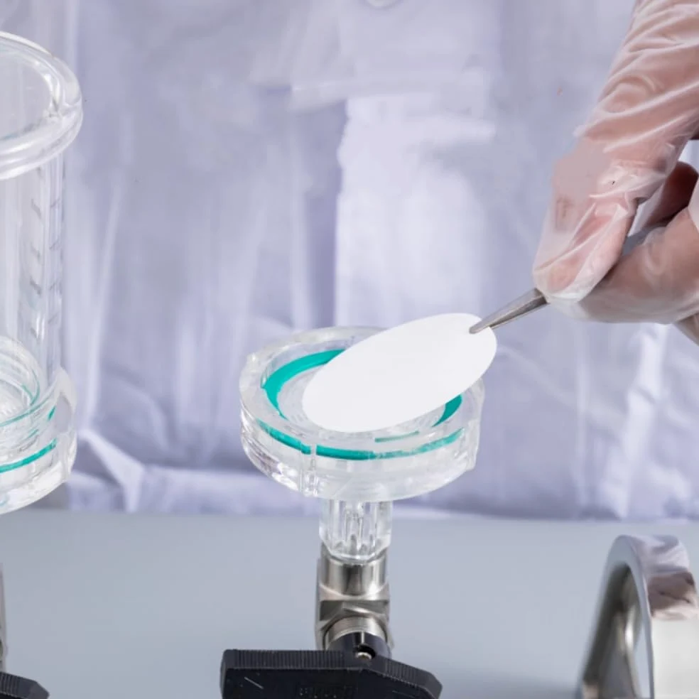 Membrana de filtro microporoso de fibra de vidrio hidrofílica (50 unidades) - Resistente a altas temperaturas, 99,97% de eficiencia de filtración(0.00045x25mm)