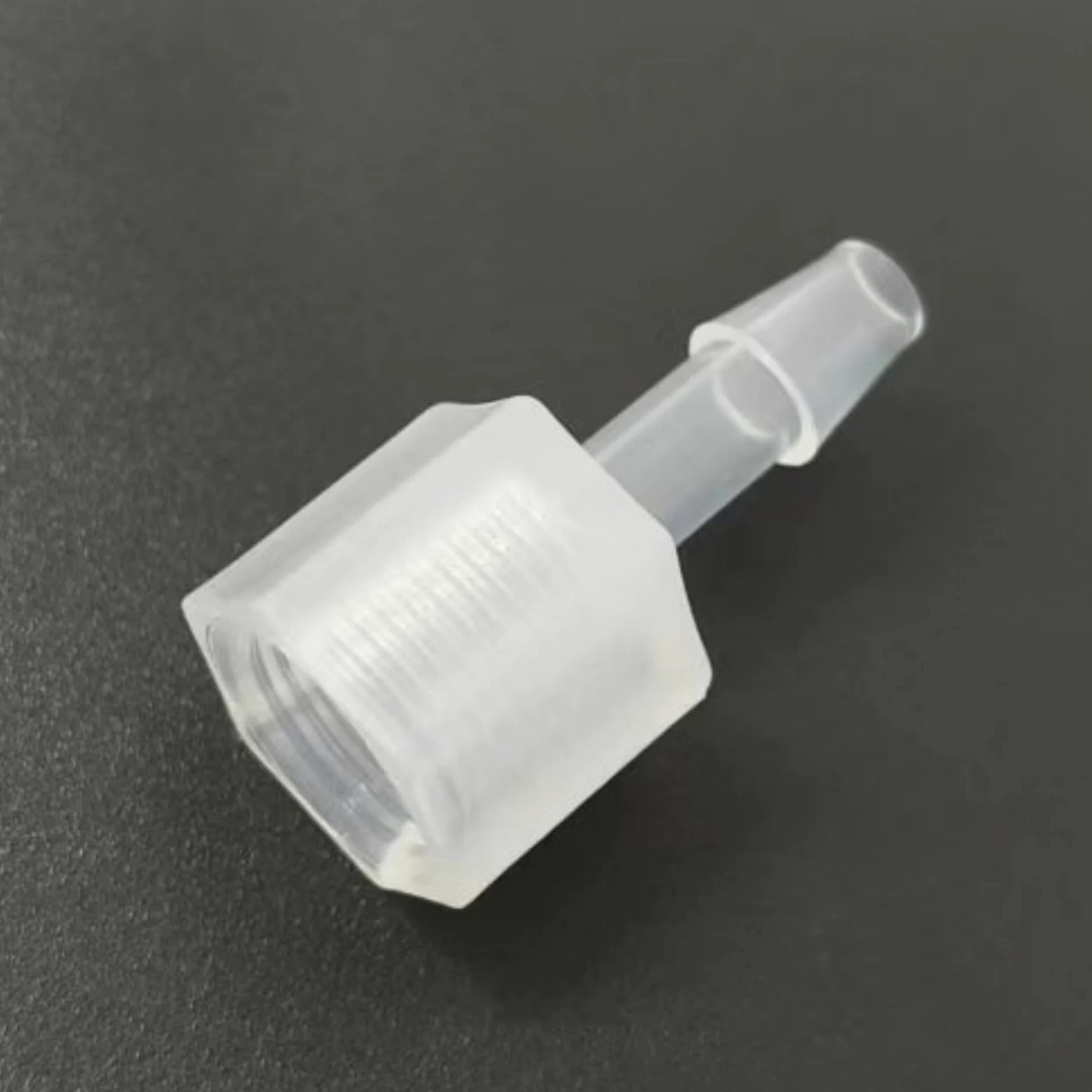 Adaptador de rosca macho/hembra de plástico reutilizable de 1/8 G, conector de polipropileno para aplicaciones de combustible y líquidos (5/32 pulgadas, tipo L, 4 bar), 50 unidades