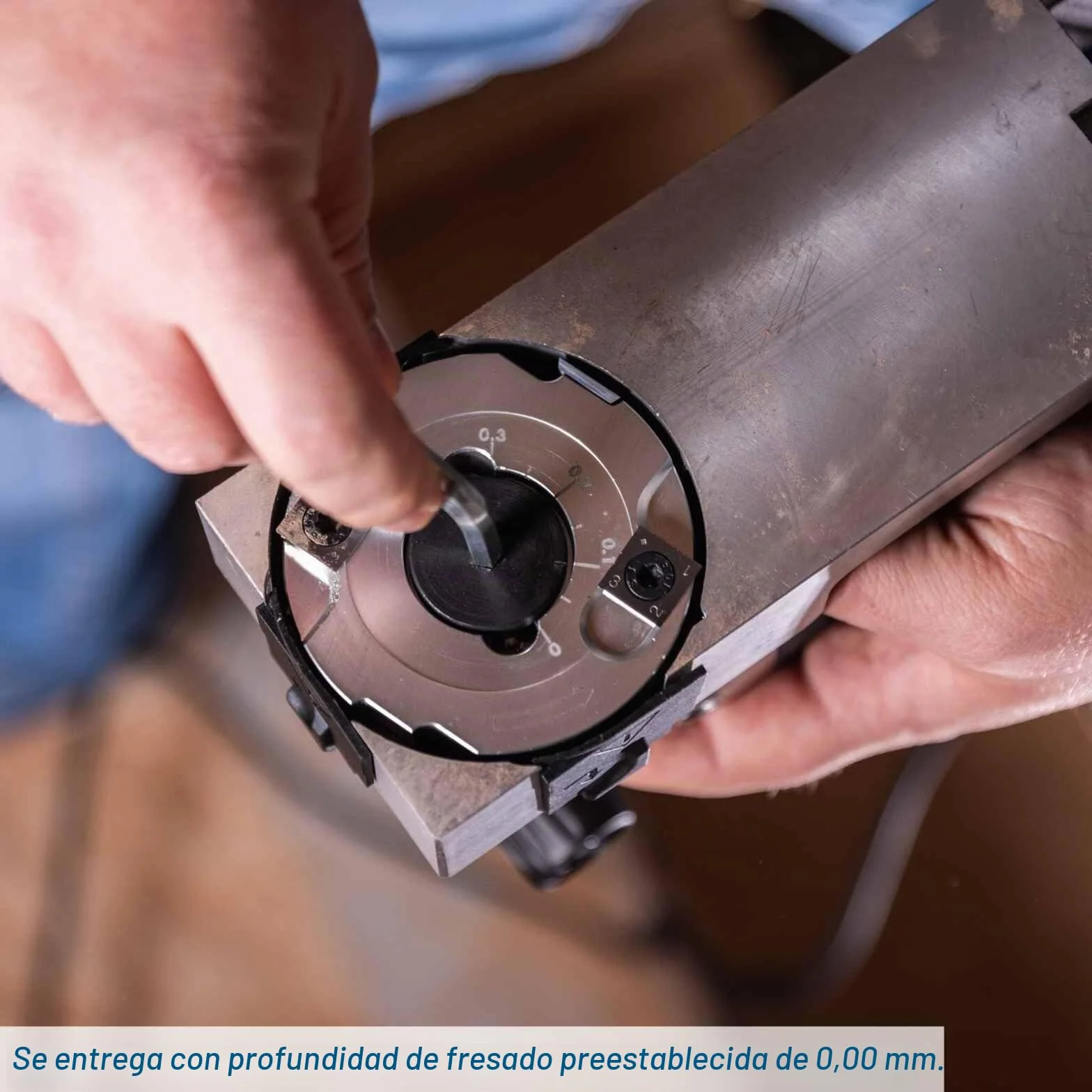 Scheppach - Fresadora de pintura (720 W, LFR720, ancho de fresado, 80 mm, 10.000 rpm, profundidad de fresado 0-0,3 mm, 4 hojas, elimina pinturas y barnices