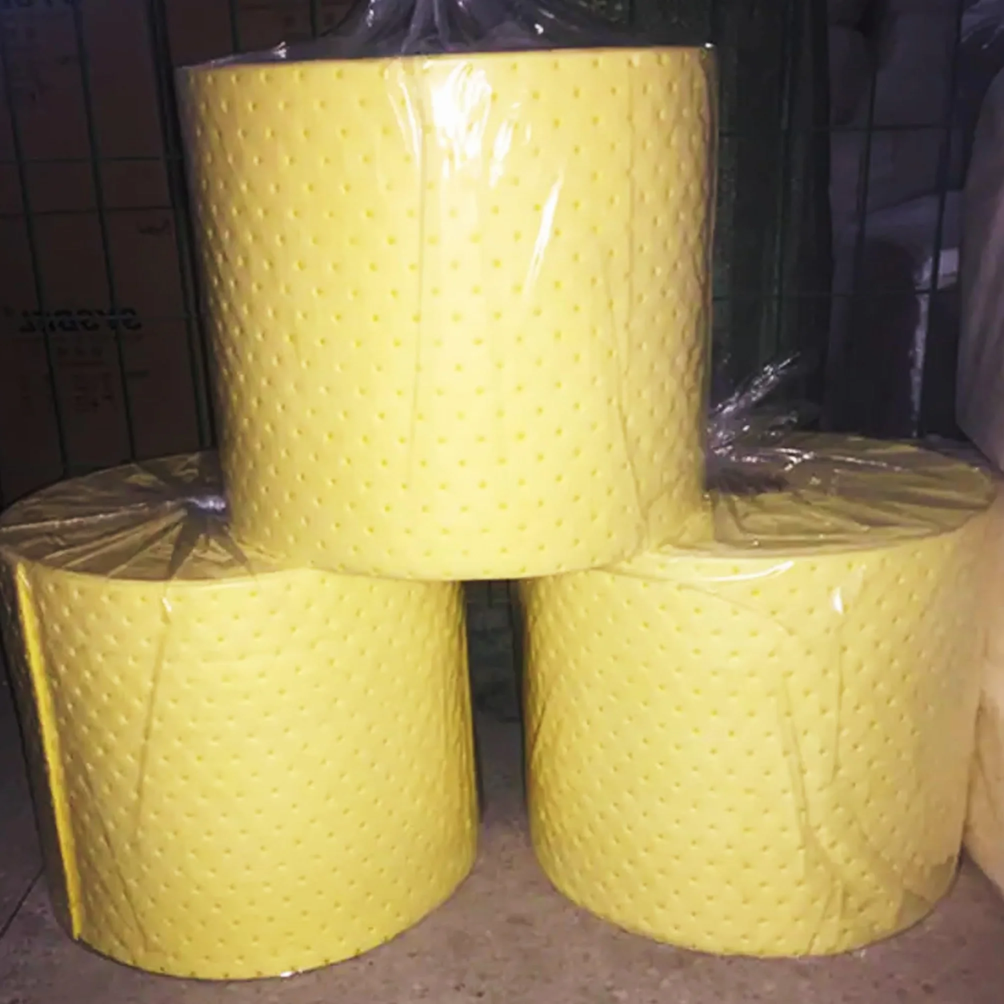 BL Gamuzas absorbentes industrial. Alta resistencia, limpieza y prevención de derrames químicos en laboratorios y talleres. Rollo de 40 metros. Absorción de agua, aceites, hidrocarburos y químicos.