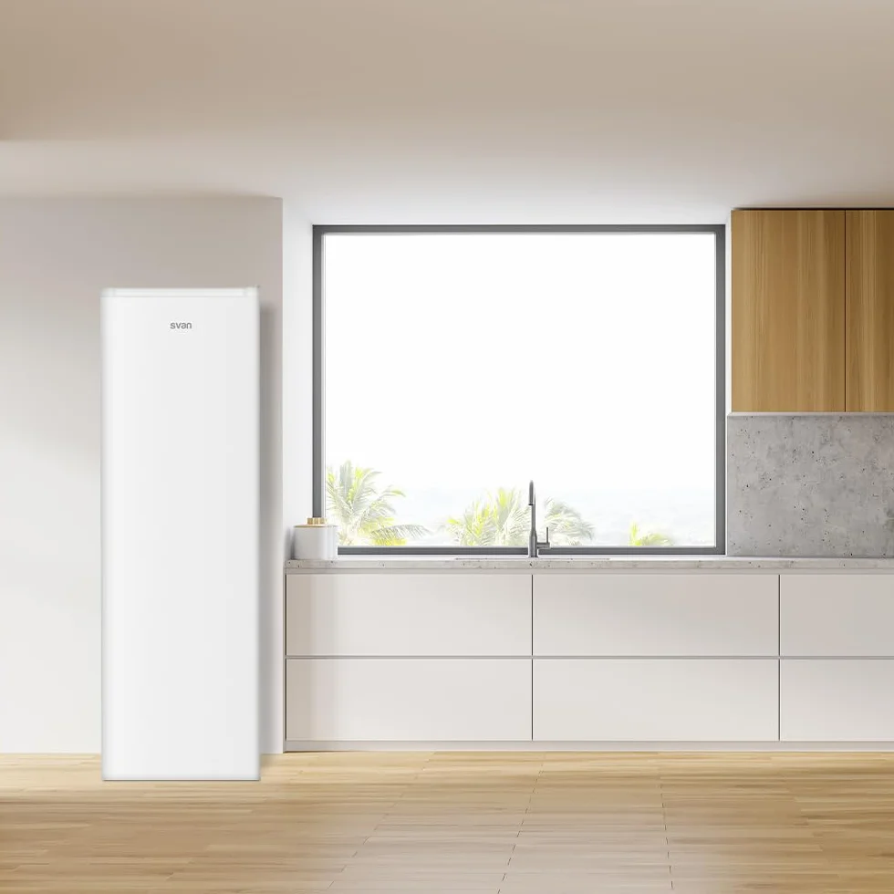 Svan Congelador Vertical Blanco SCV175500ENF 204 L Puerta Reversible Eficiencia Energética Clase E